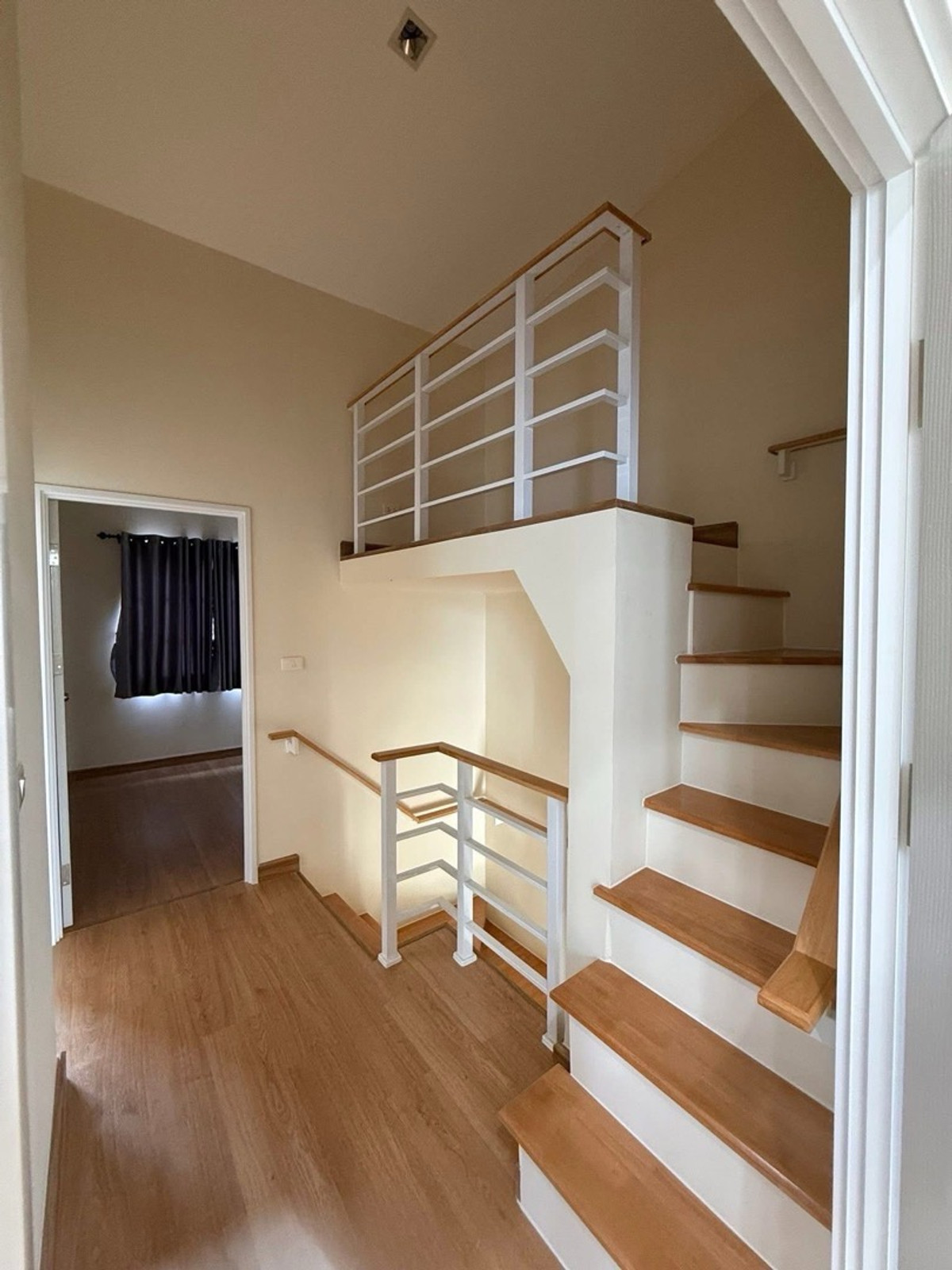 ให้เช่าทาวน์โฮมราษฎร์บูรณะ สุขสวัสดิ์ : บ้านเช่าใกล้รถไฟฟ้าBTS แบริ่ง บ้านเช่าสุขุมวิท ให้เช่าบ้านแบริ่ง 4นอน 3น้ำ 2ที่จอดรถ แอร์ 3เครื่อง รับจดทะเบียน