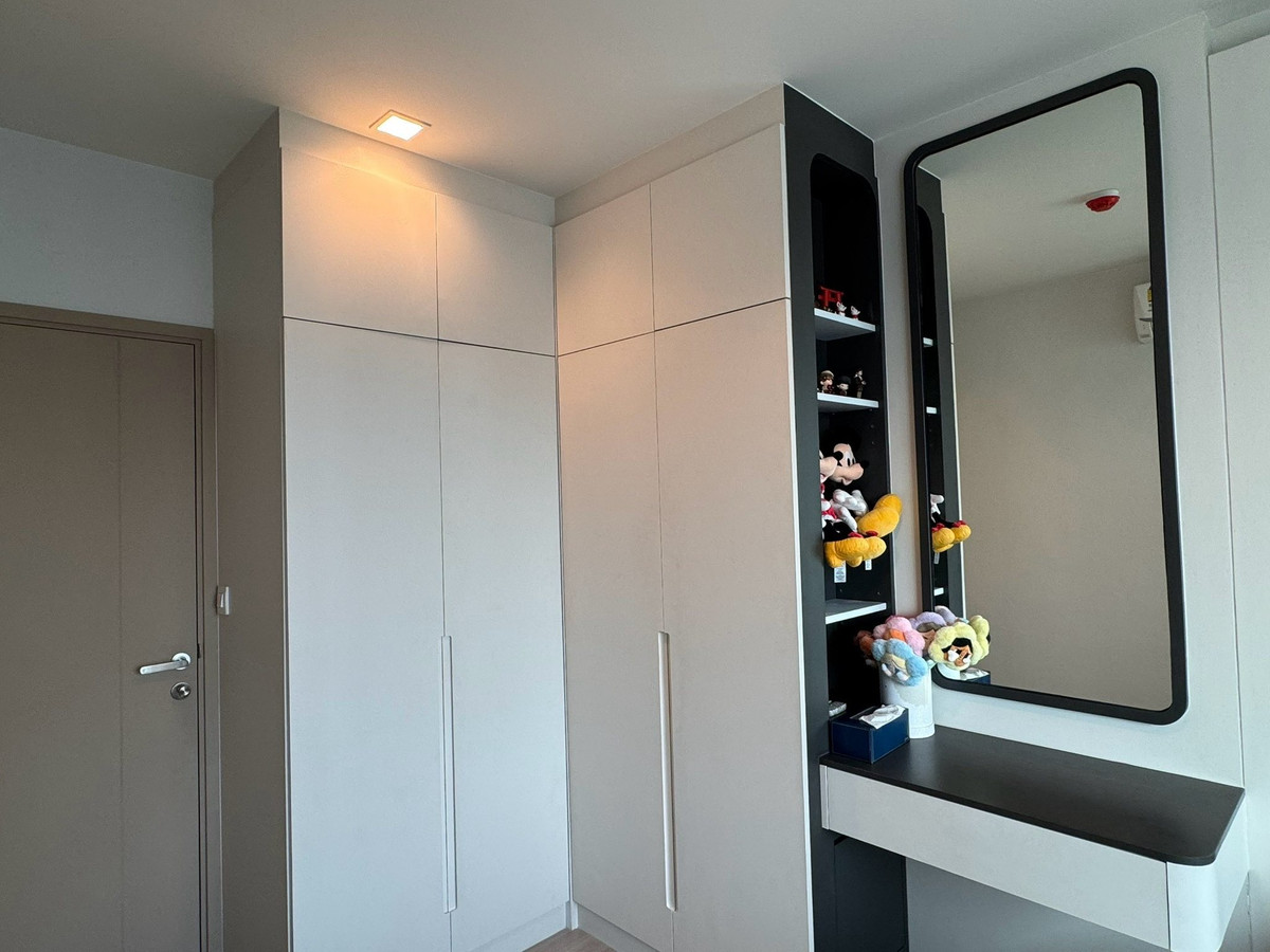 For RentCondoThaphra, Talat Phlu, Wutthakat : ⭐️ Life Sathorn Sierra ⭐️ 1 Bed 1 Bath, built-in furniture in the whole room, ready to move.