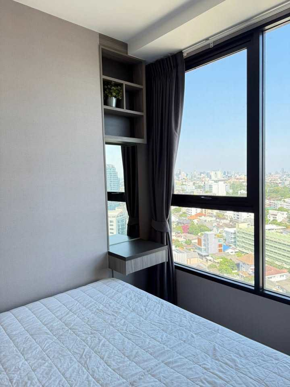 For RentCondoSathorn, Narathiwat : ✨ Bright & Beautiful Condo with Open View in Sathorn – Only 19,000 THB! 🌇 🏙️ KnightsBridge Prime Sathorn | Near BTS Chong Nonsi