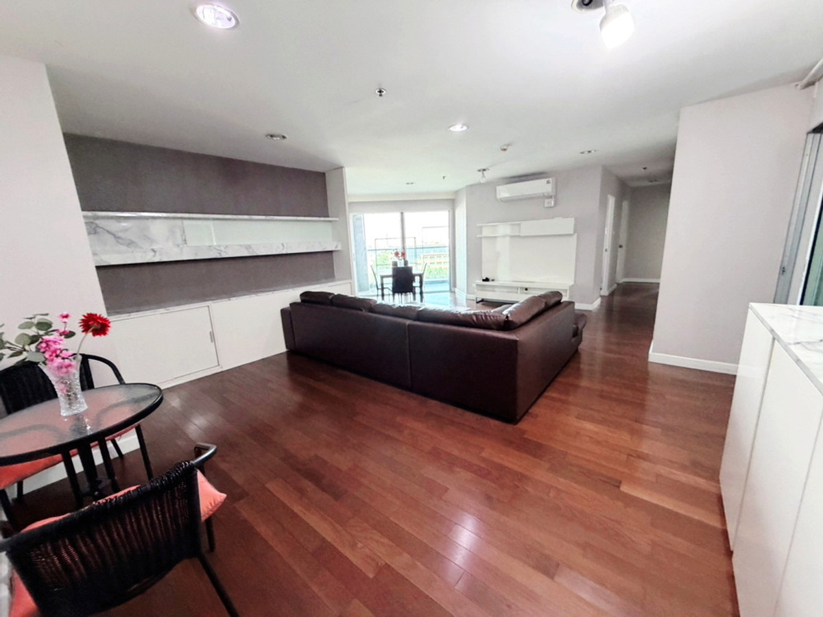 ให้เช่าคอนโดพระราม 9 เพชรบุรีตัดใหม่ RCA : ให้เช่า Belle Grand พระราม9 ขนาด 101 ตรม. 2นอน 2น้ำ ชั้น7 ตึกดี2 (Belle Grand Rama9)