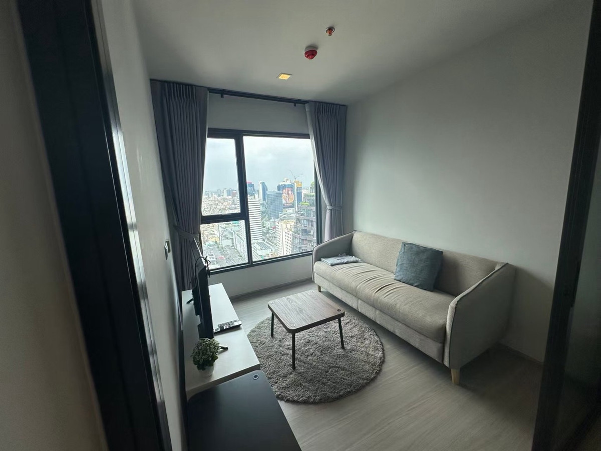 For RentCondoRama9, Petchburi, RCA : life asoke rama9, beautiful room, high floor 