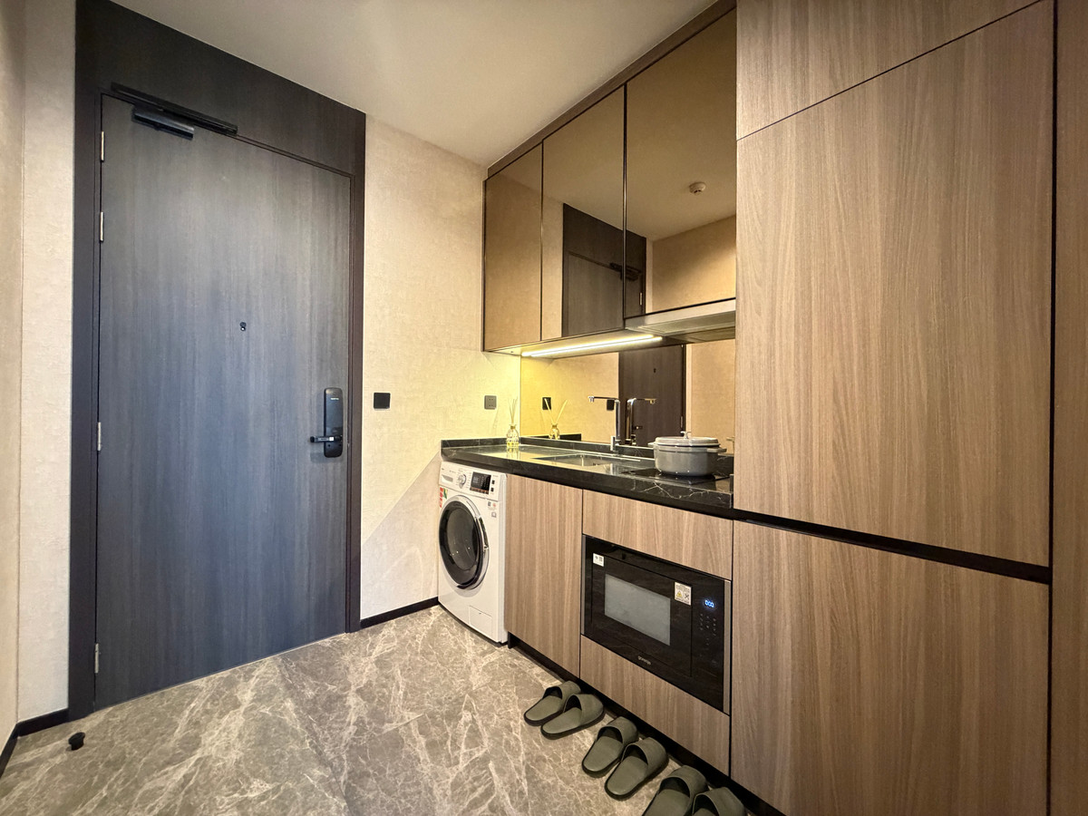 For SaleCondoSukhumvit, Asoke, Thonglor : 🔥🔥HOT DEAL ready to move in Completely decorated here There are various rooms to choose from🔥🔥