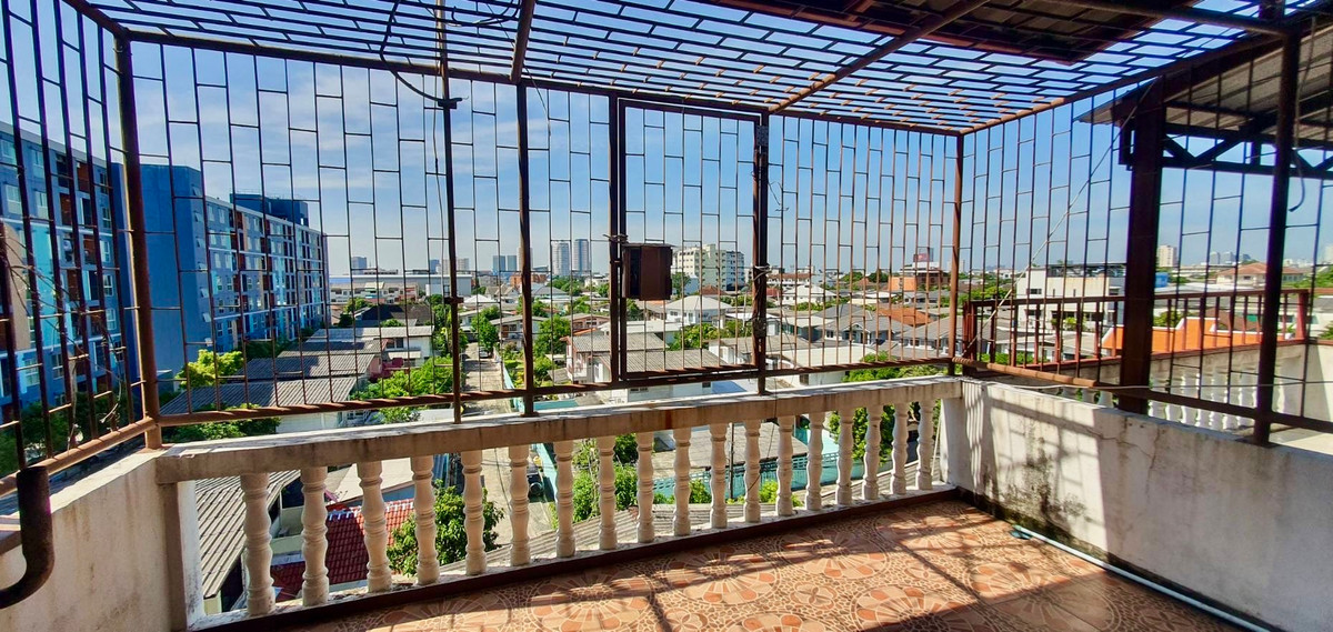 For SaleShop HouseOnnut, Udomsuk : Commercial building, 2 units, Soi Sukhumvit 101/1 / 6 bedrooms (for sale), Commercial Building Sukhumvit 101/1 / 6 Bedrooms (FOR SALE) GNG048