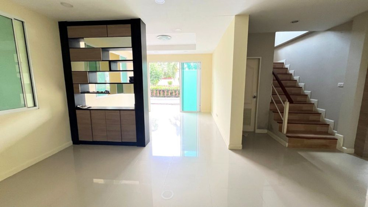 ขายบ้านระยอง : บ้านเดี่ยวหลังใหญ่ ทำเลดี ใจกลางบ้านฉาง ระยอง