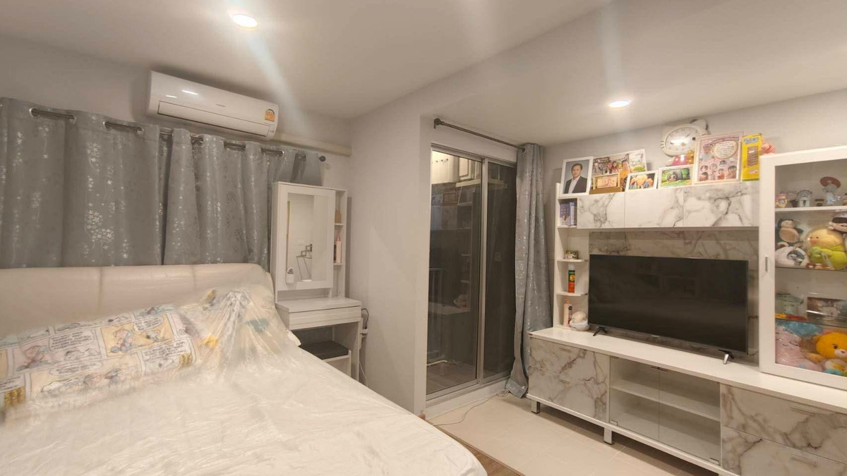 For RentCondoSamut Prakan,Samrong : For Rent 📍 Sena Kith Srinakarin - Sridan 📍 2 Bedrooms, Fully Furnished and Equipped with Appliances. Near MRT Sridan.