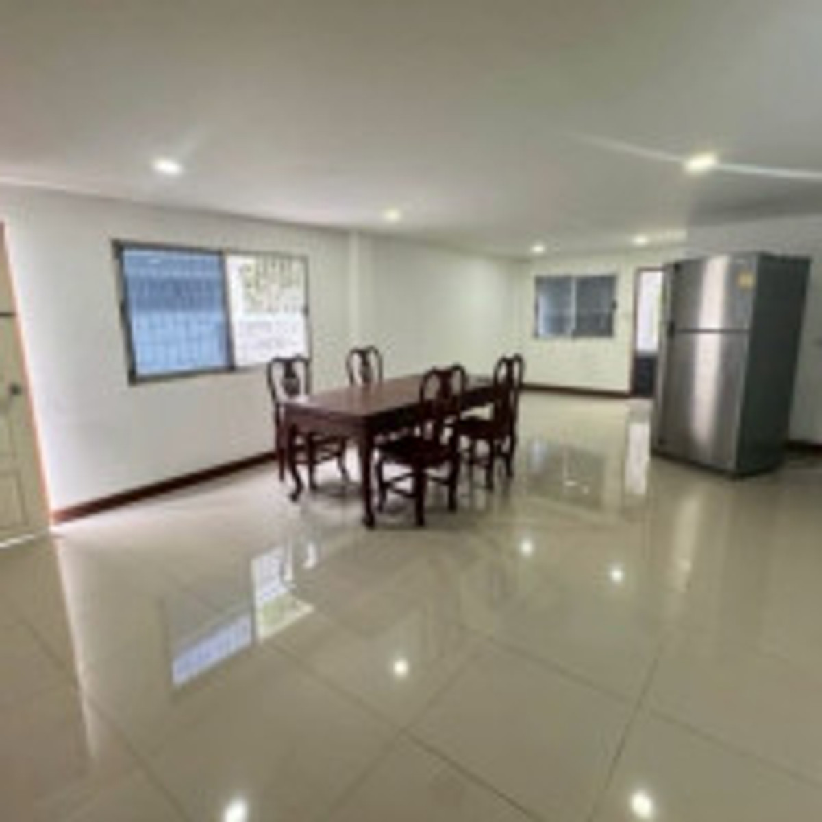 ขายบ้านพัฒนาการ ศรีนครินทร์ : บ้านเดี่ยว เมืองทอง 2 โครงการ 3 พัฒนาการ ที่ดินใหญ่ 90 ตร.ว. 5 นอน 4 น้ำ 15.5 ล้าน ทำเลดีสวนหลวง เงียบสงบเป็นส่วนตัว ใกล้สวนหลวง ร.9 และรถไฟฟ้า 