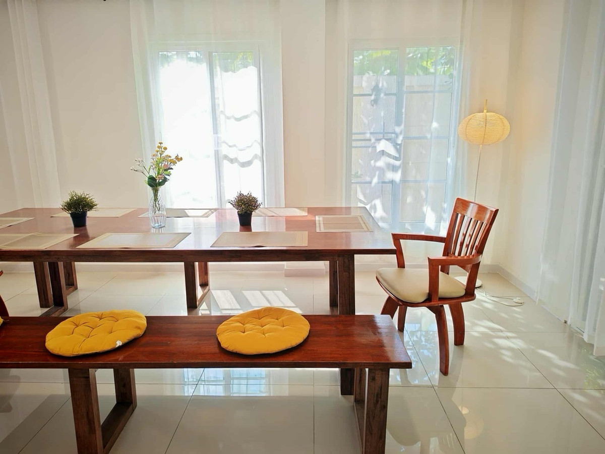 ให้เช่าบ้านท่าพระ ตลาดพลู วุฒากาศ : 🏡 ปล่อยเช่า Townhouse รีโนเวทใหม่ ใจกลางสาทร | ใกล้ BTS เพียง 4 นาที ✨