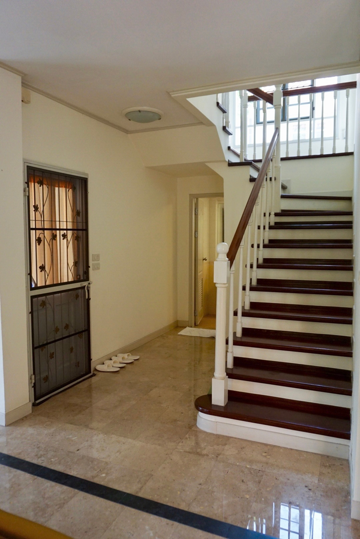 ให้เช่าบ้านมีนบุรี-ร่มเกล้า : บ้านเดี่ยวให้เช่าพร้อมเข้าอยู่ Parkway Chalet รามคำแหง 190