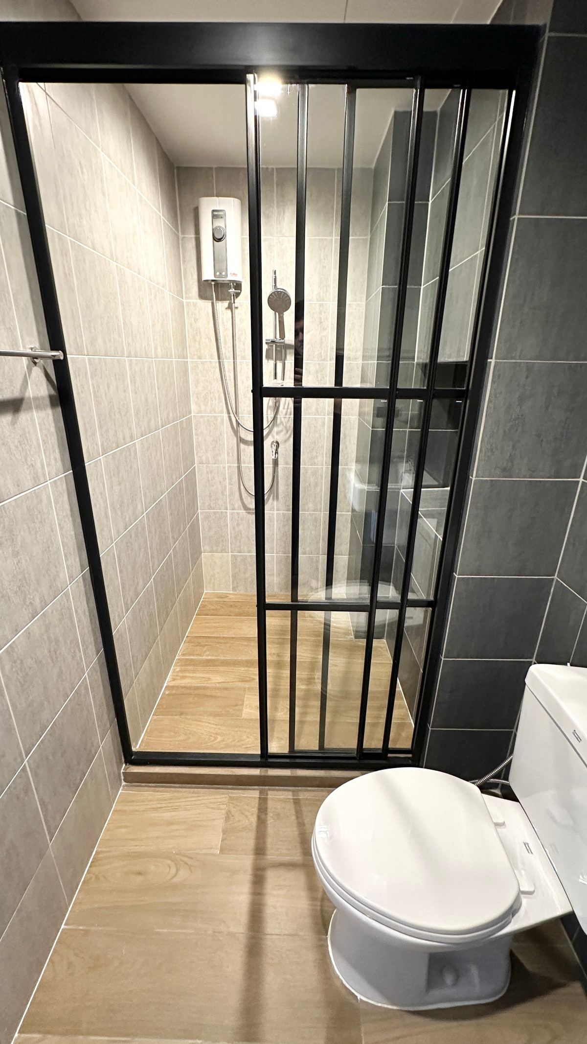 ขายคอนโดพระราม 9 เพชรบุรีตัดใหม่ RCA : THE BASE Garden - Rama 9 / 2 Bedroom (FOR SALE), เดอะ เบส การ์เดน - พระราม 9 / 2 ห้องนอน (ขาย) TARN309