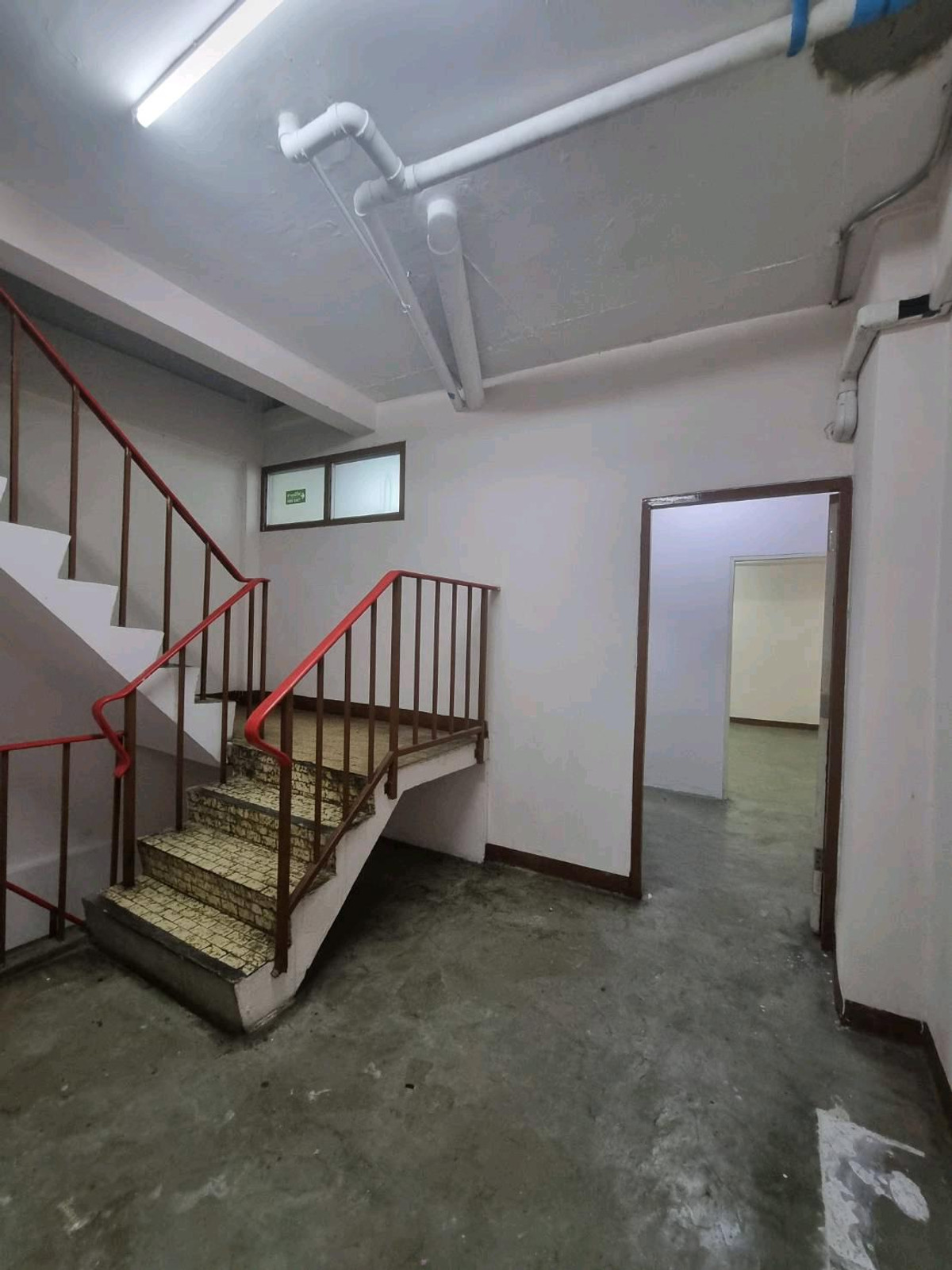 For RentShop HouseOnnut, Udomsuk : Commercial building for rent on the main road, near BTS Bang Chak.