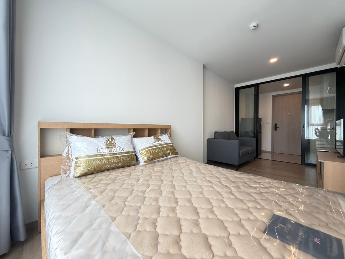 ให้เช่าคอนโดปิ่นเกล้า จรัญสนิทวงศ์ : 🏢💛✨New Condo for Rent 🚫NOT PET FRIENDLY | Triple Station Access 🚆 1BR 28 Sq.m. | Only 15,000 THB/Month