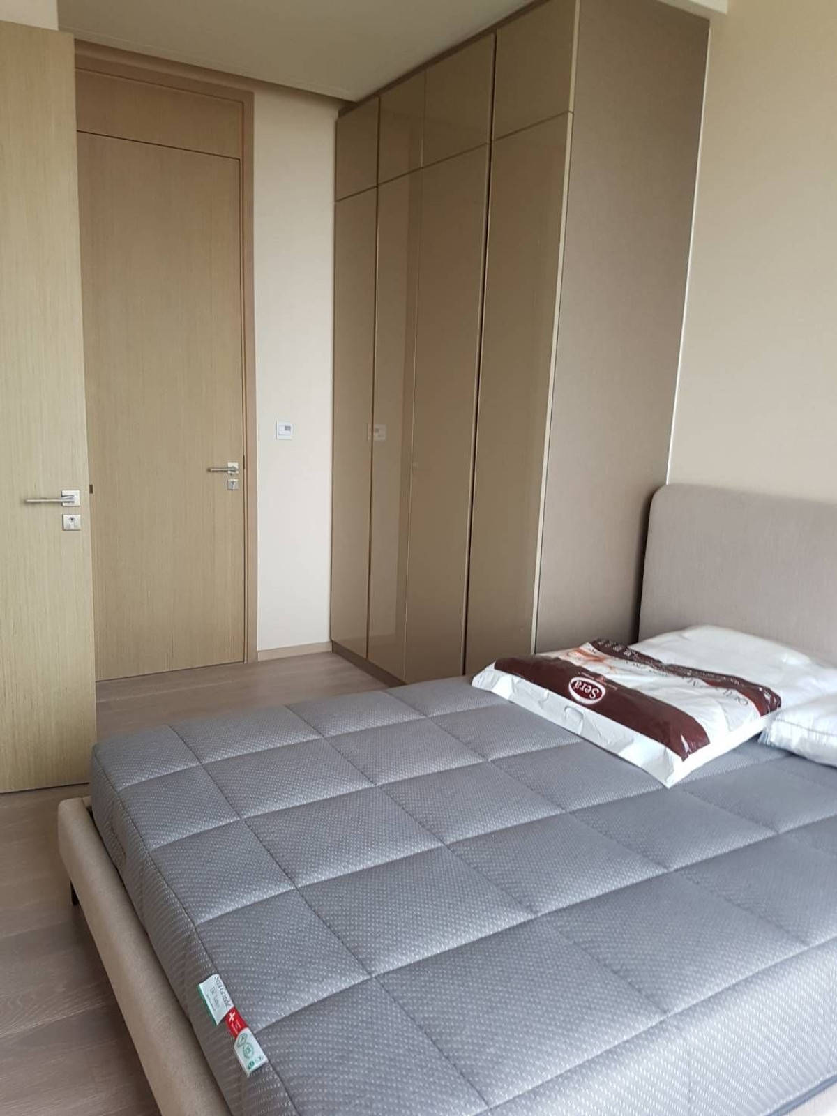 For RentCondoSukhumvit, Asoke, Thonglor : Condo, 16th floor, good location, fully furnished, beautifully decorated, for rent in Sukhumvit-Asoke area. Near GMM Grammy Place, only 120 meters.