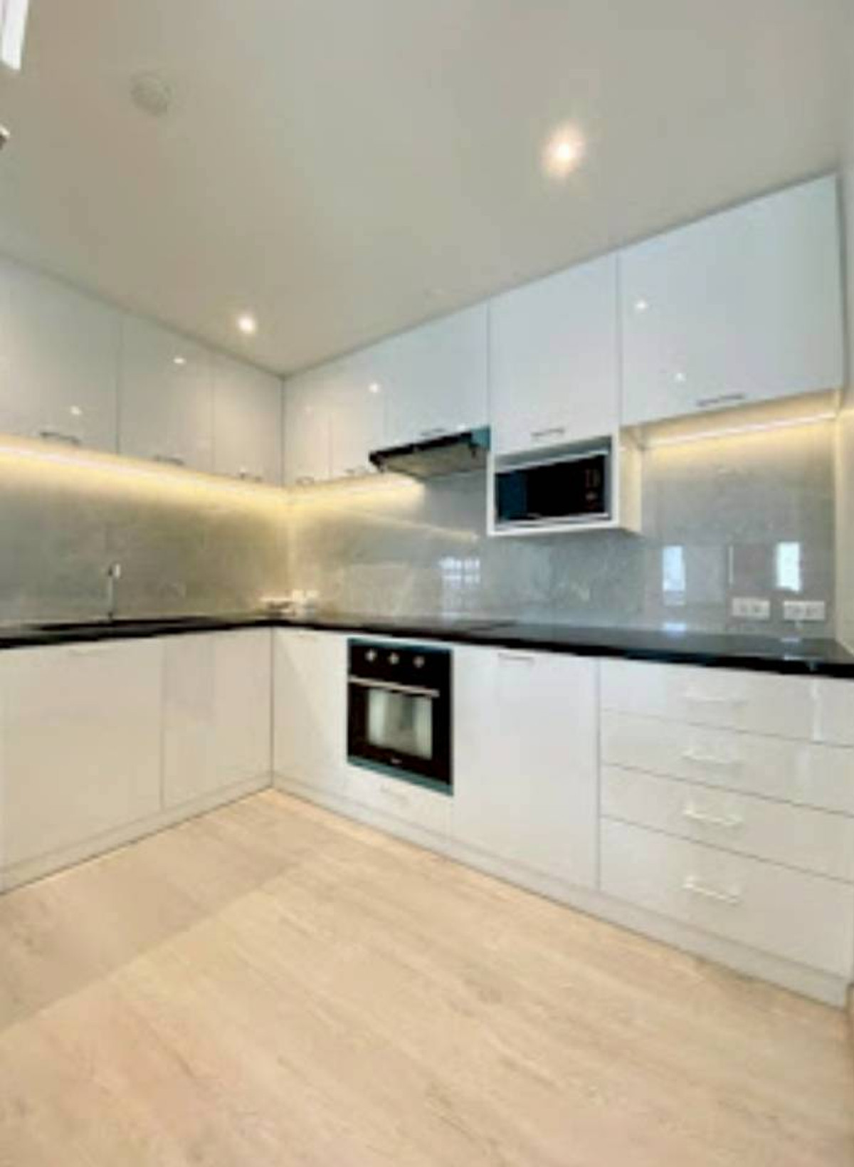 For RentCondoSilom, Saladaeng, Bangrak : #L148🎉240369 คอนโดให้เช่า Silom Condominium  