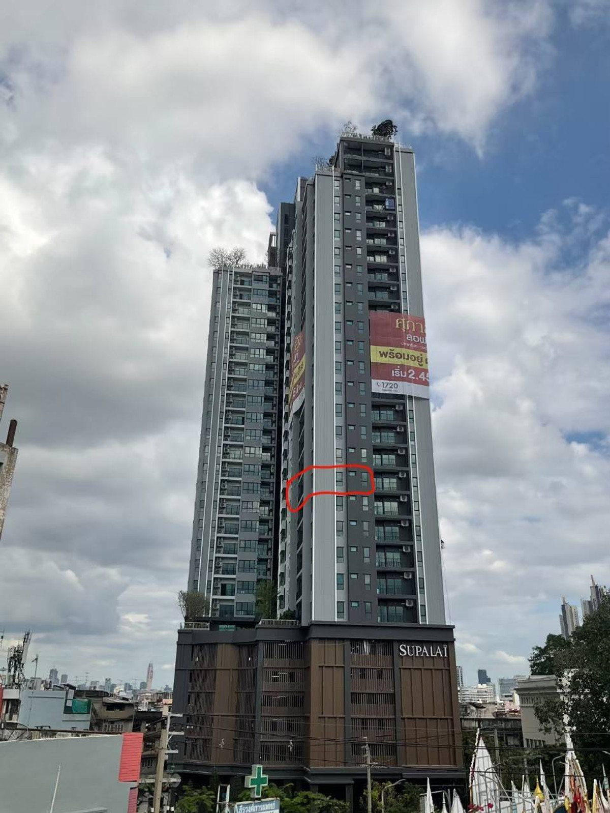 ให้เช่าคอนโดวงเวียนใหญ่ เจริญนคร : ให้เช่า/ขาย คอนโด Supalai Loft Prajadhipok-Wongwian Yai  70.5 ตร.ม. ห้องหัวมุม วิวสระว่ายน้ำ 2ิbed 2bath