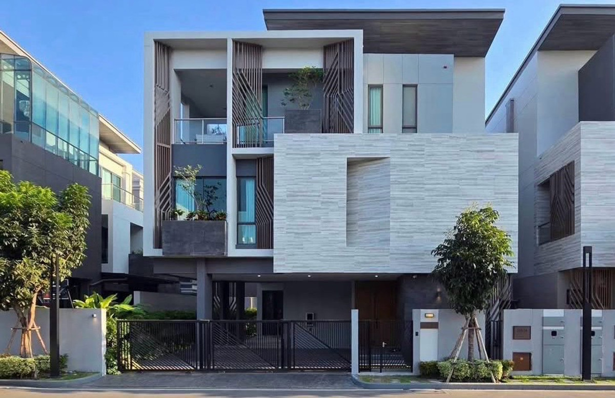 ให้เช่าบ้านพัฒนาการ ศรีนครินทร์ : 🌟ให้เช่าบ้านเดี่ยว เดอะ เจนทริ พัฒนาการ 2 บ้านหรูระดับลักชัวรี 3 ชั้น ใจกลางเมือง ใกล้ทองหล่อ 4 ห้องนอน 5 ห้องน้ำ รองรับการอยู่อาศัยระดับพรีเมียม💥ค่าเช่า 250,000 บาท/เดือน 