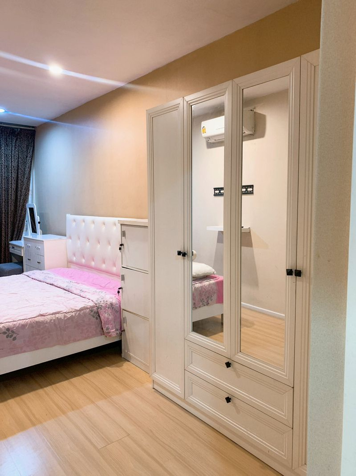 ให้เช่าคอนโดลาดพร้าว101 แฮปปี้แลนด์ : ให้เช่าและ ขายถูกคอนโด แฮปปี้ ลาดพร้าว 101 HAPPY CONDO Ladprao 101 ขนาด 40 ตรม. 1 นอน   1 น้ำ   ชั้น 2 อาคาร G  ห้องสวย พร้อมเฟอร์ ใกล้ รถไฟฟ้าสายสีเหลือง