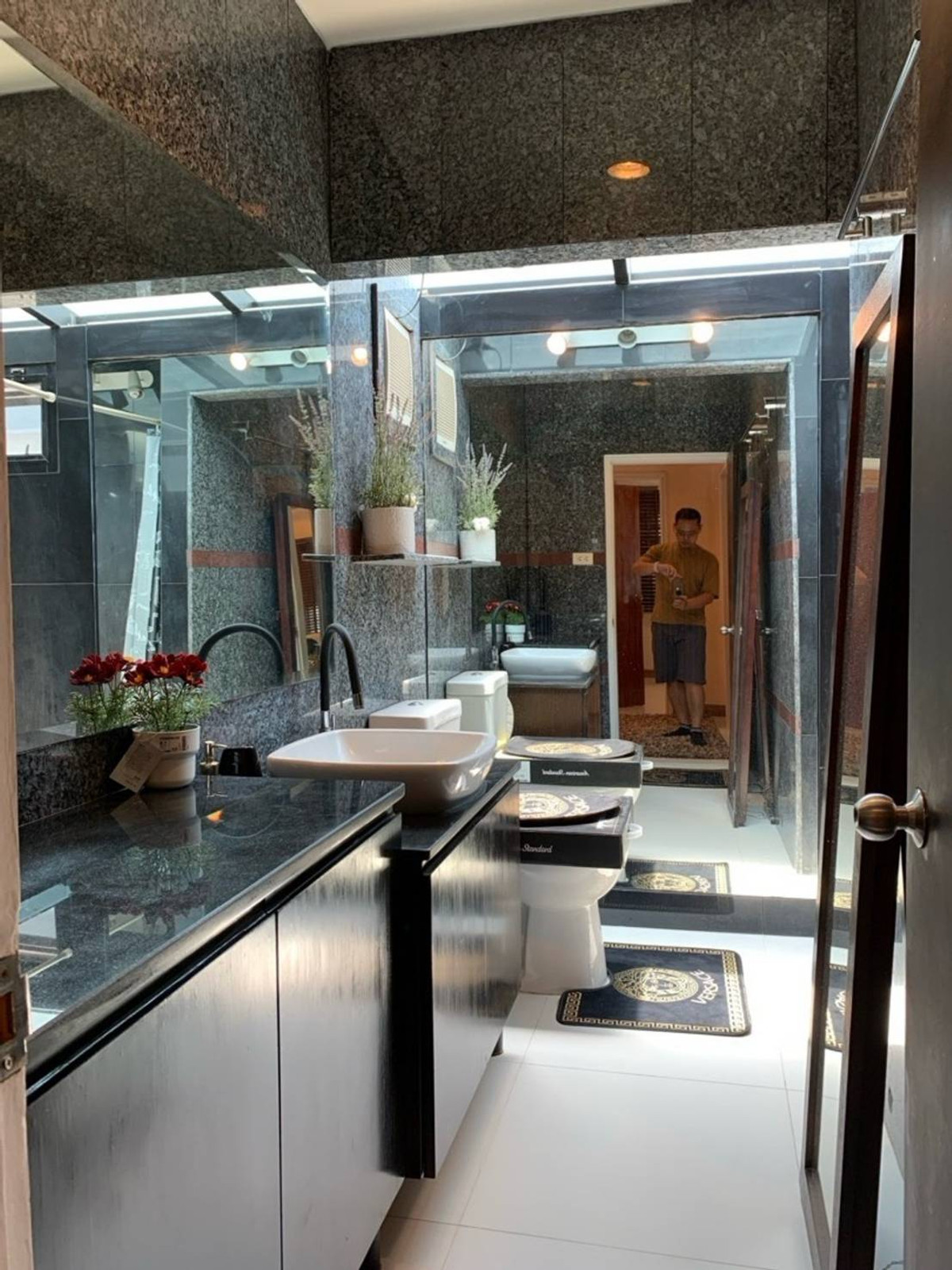 ให้เช่าบ้านพัฒนาการ ศรีนครินทร์ : ให้เช่าบ้านเดี่ยว บ้านอยู่สบาย ใกล้ โรงเรียนนานาชาติเวลลิงตัน เพียง 3 นาที