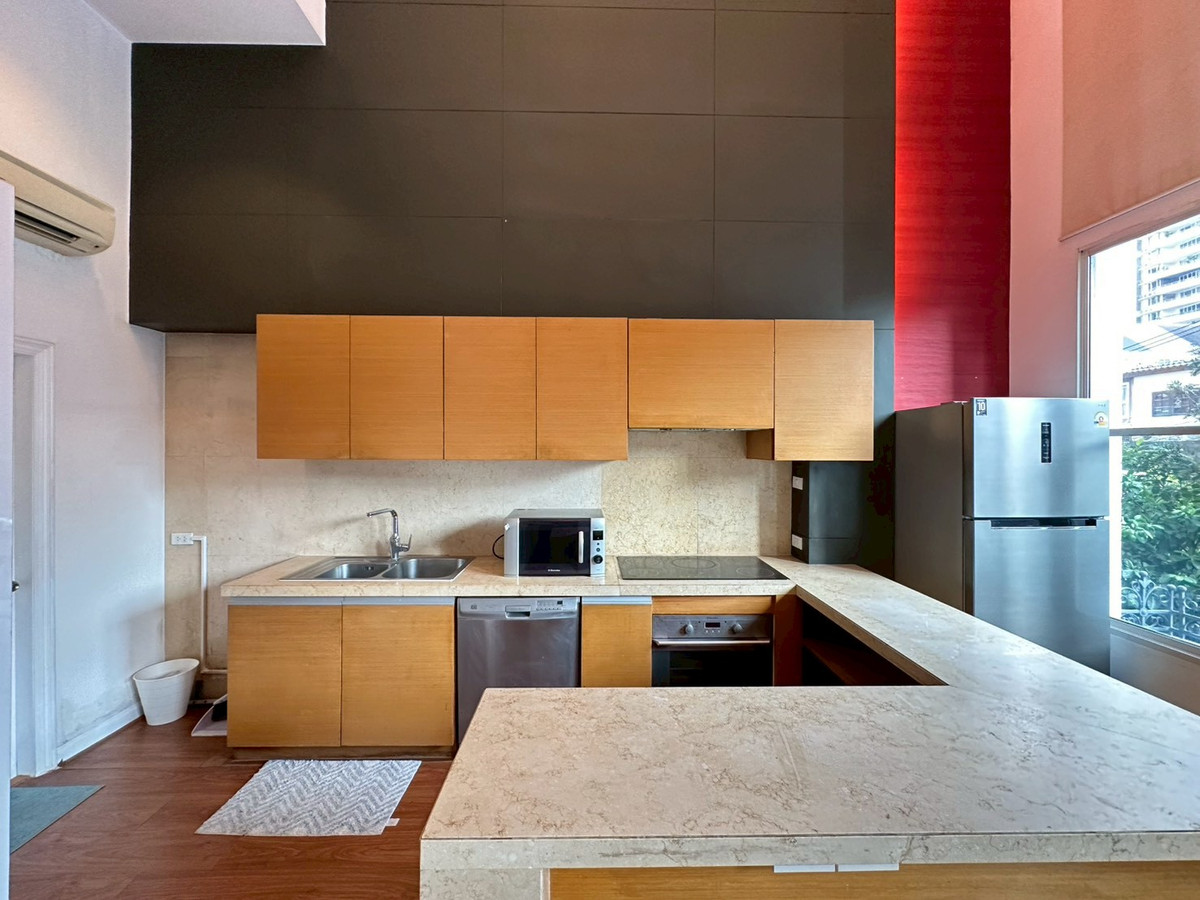 ให้เช่าทาวน์โฮมสุขุมวิท อโศก ทองหล่อ : Luxury Townhouse in Thonglor | Large Living Space 386 Sq.m. Near BTS Thonglor | ทาวน์เฮ้าส์ขนาดใหญ่ในย่านทองหล่อ หนึ่งในทำเล Prime Residential Area ของกรุงเทพ 