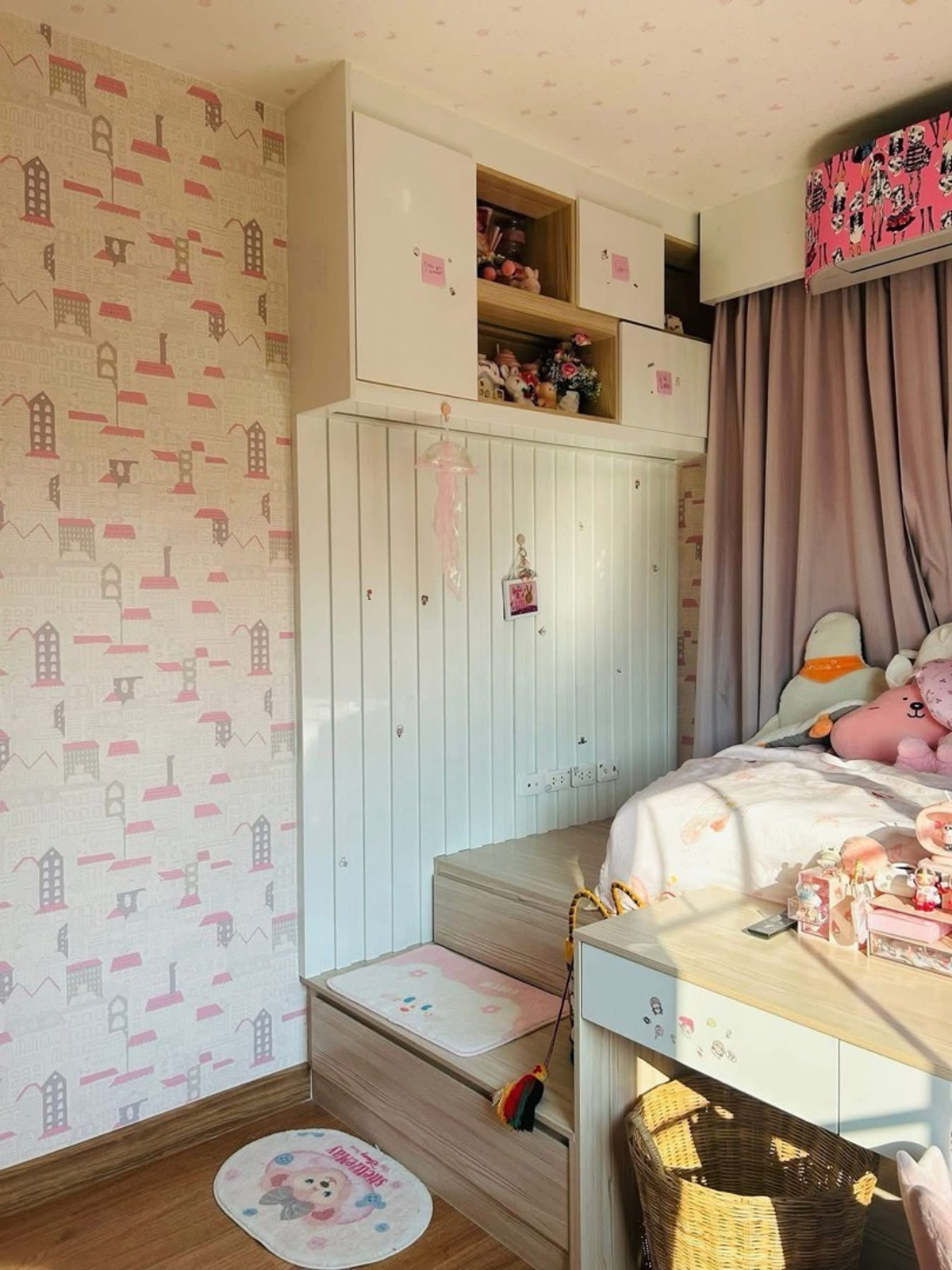 For RentThaphra, Talat Phlu, Wutthakat : Semi-detached house for rent, Golden Neo Sathorn Project, Kanlapaphruek Road.