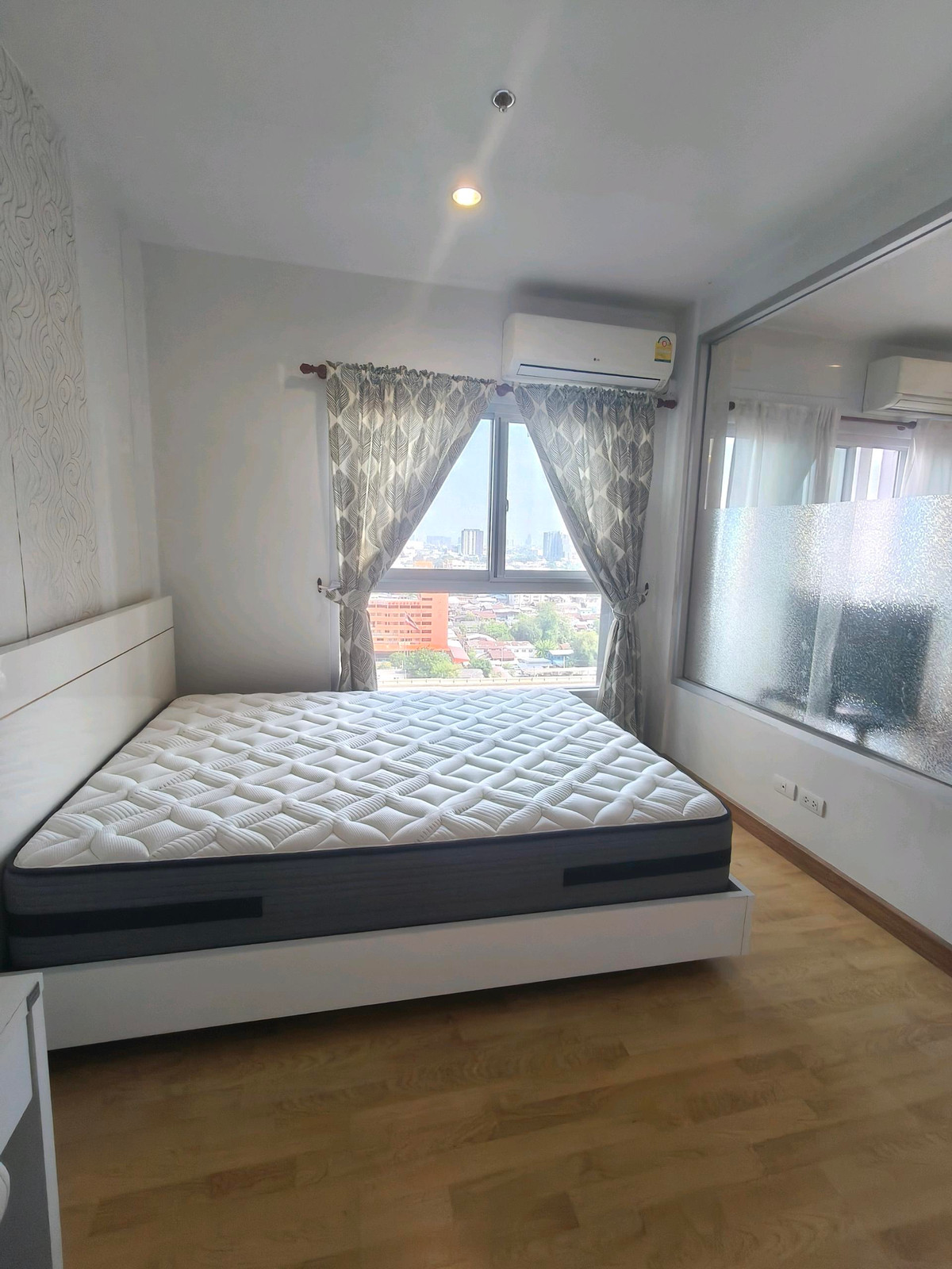 ให้เช่าคอนโดท่าพระ ตลาดพลู วุฒากาศ : ให้เช่าคอนโด 1 ห้องนอน เดอะพาร์คแลนด์ตากสิน-ท่าพระ ห้องพร้อมอยู่