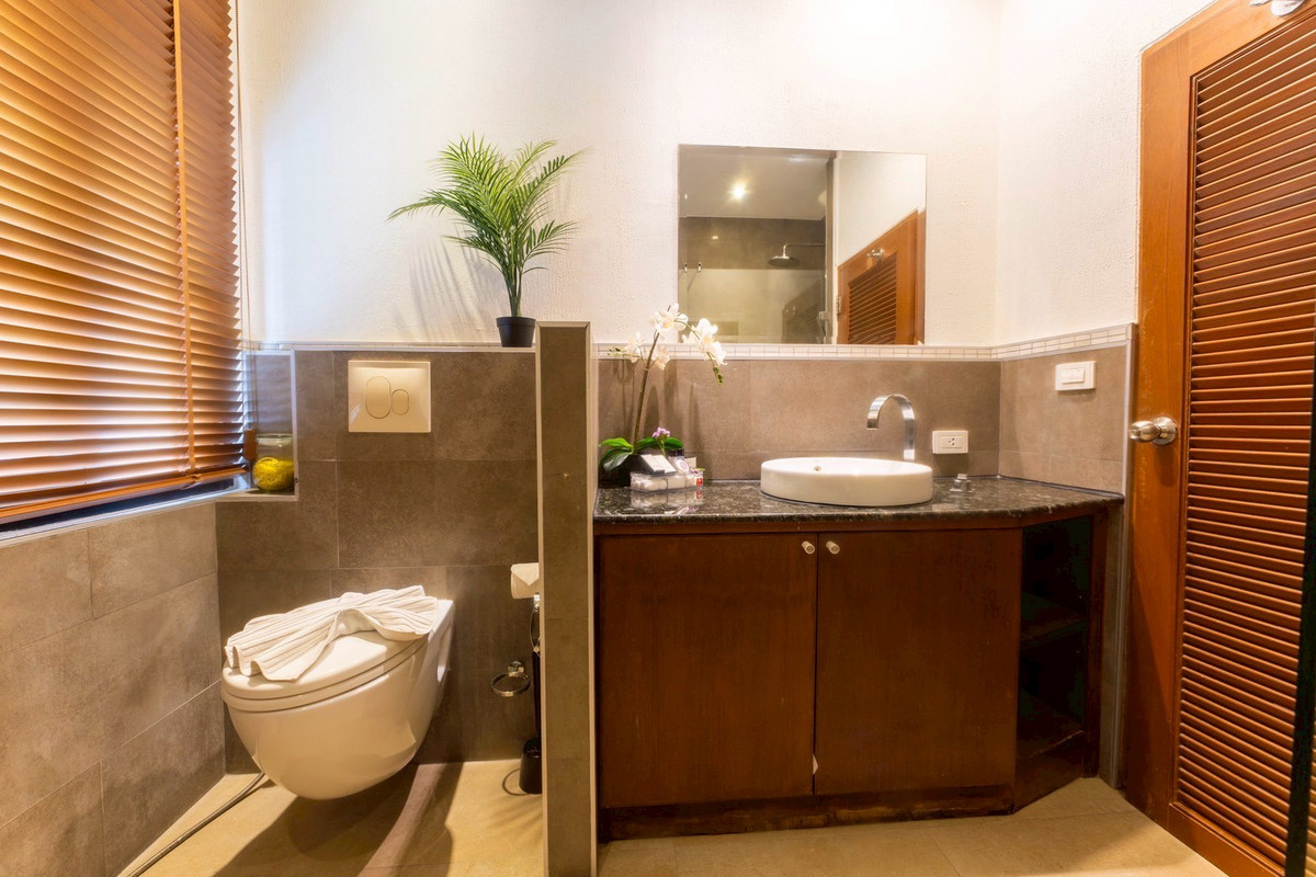 คอนโดสุขุมวิท อโศก ทองหล่อ : For sell and rent House in Asoke near NIST! ✨ 6 bedroom 350 sq.m ready to move in Near BTS Asoke and Terminal 21