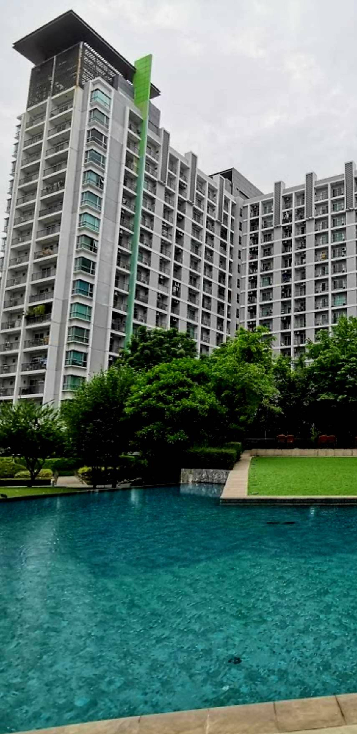 ให้เช่าคอนโดพัฒนาการ ศรีนครินทร์ : คอนโดใก้ลMRTสีเหลือง300ม.ให้เช่าคอนโดParklandศรีนครินทร์ติดรถไฟฟ้าห้องใหญ่40ตรม.เฟอร์ครบ