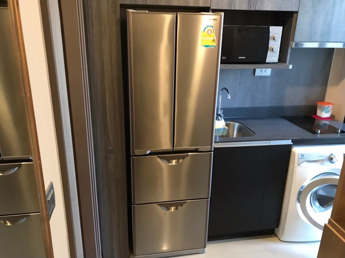 For RentCondoSiam Paragon ,Chulalongkorn,Samyan : For rent: Ashton Chula Silom, price 20,000 baht, contact 0869017364.