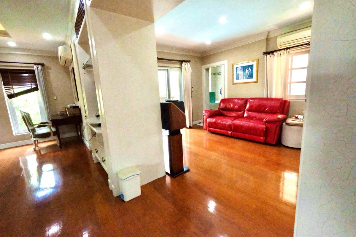 ขายบ้านปิ่นเกล้า จรัญสนิทวงศ์ : ✨คฤหาสน์ส่วนตัว บนพื้นที่1ไร่1งาน2ตร.ว. กรุงเทพ ตลิ่งชัน หมู่บ้าน กฤษดานคร14 (Luxury House Krissadanakorn14)