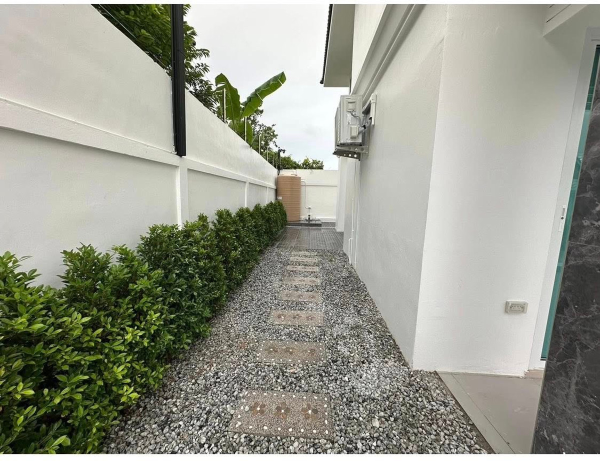 ให้เช่าพัทยา บางแสน ชลบุรี สัตหีบ :  บ้านพูลวิลลล่าใหญ่ พื้นที่กว้าง ใกล้หาดจอมเทียนเพียง 3 กม. สามารถทำธุรกิจได้