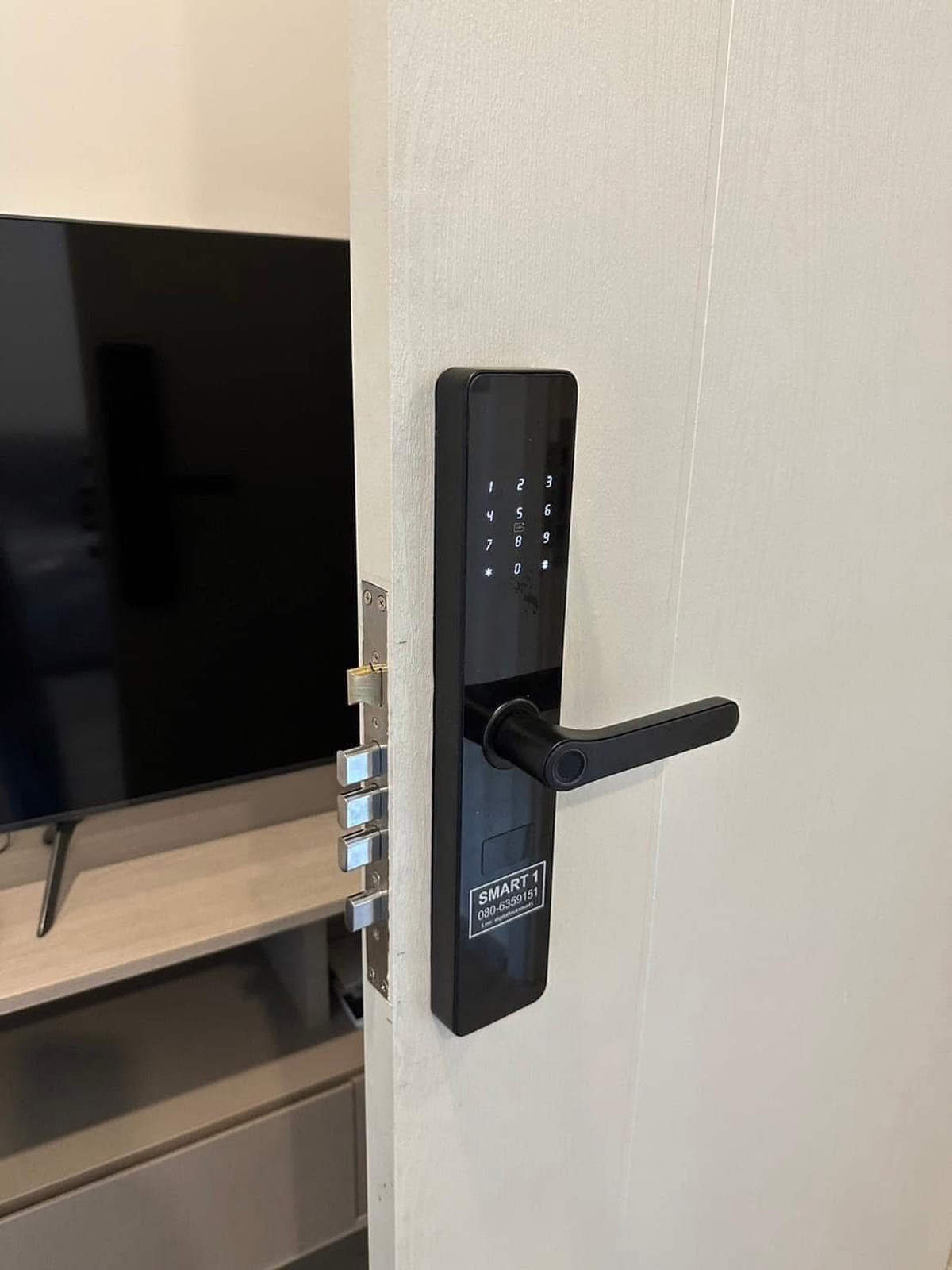 ให้เช่าคอนโดท่าพระ ตลาดพลู วุฒากาศ :  ⭐️ Elio Sathorn - Wutthakat ⭐️ 1 ห้องนอน ขนาด 33 ตรม. มีเฟอร์นิเจอร์ครบครัน