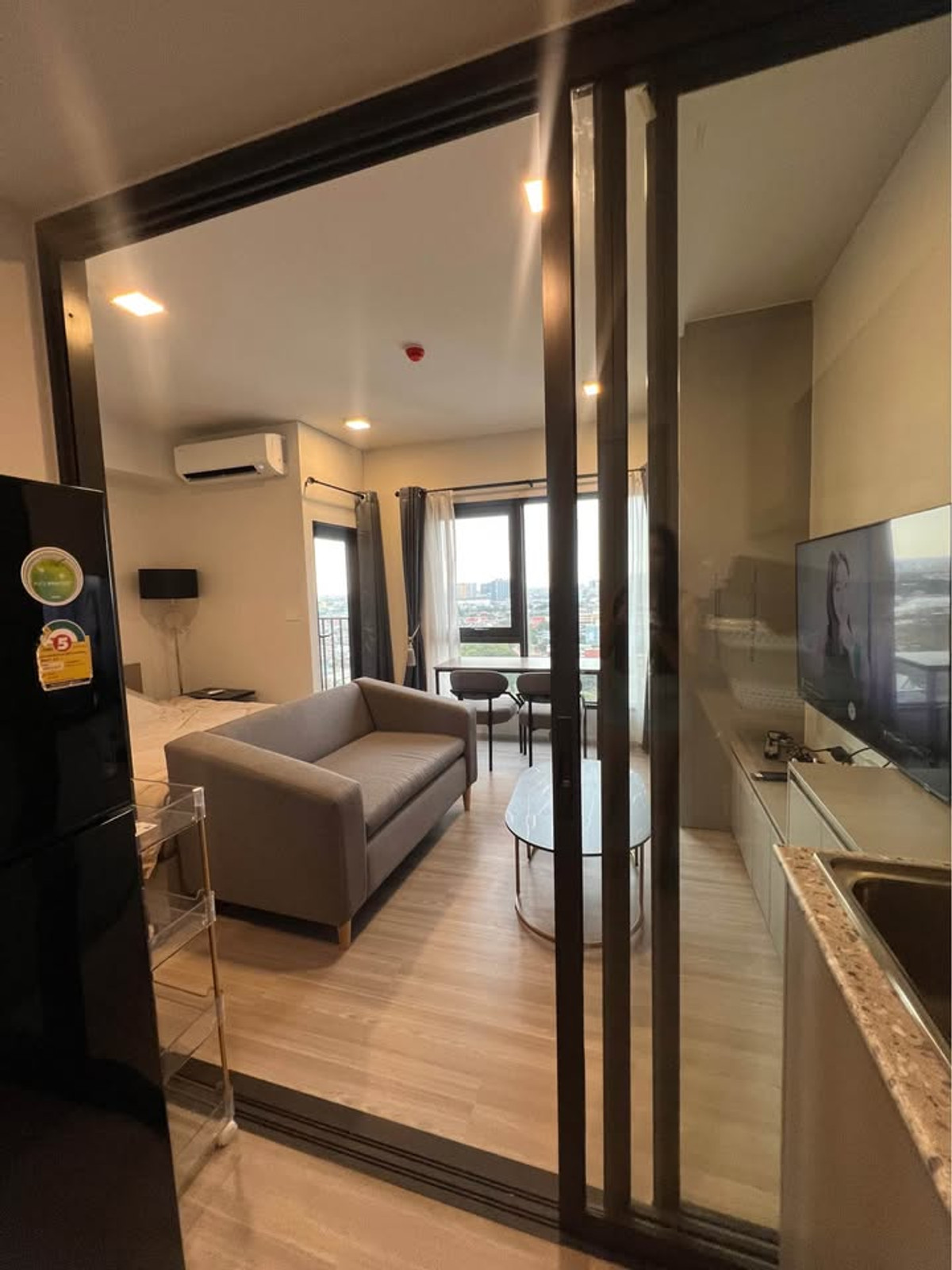 For RentCondoWongwianyai, Charoennakor : ⭐️ Quintara MHy'Den Pho Nimit ⭐️Room 24 sq m., fully furnished. Beautifully decorated and ready to move in.