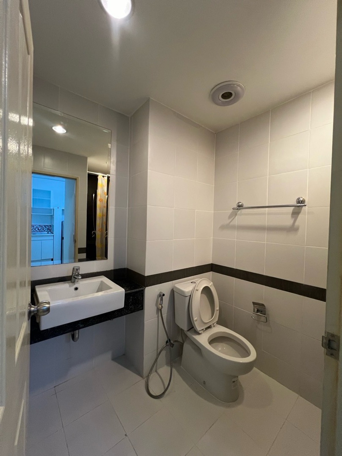 ให้เช่าคอนโดพระราม 9 เพชรบุรีตัดใหม่ RCA : ให้เช่า A Space Asoke-Ratchada อโศกรัชดา  
📍 ใกล้ MRT พระราม 9 700 เมตร