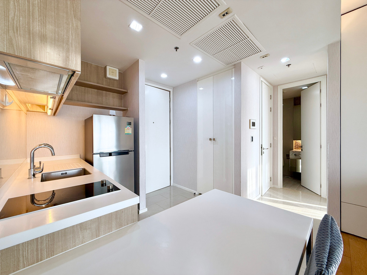 ให้เช่าคอนโดพระราม 9 เพชรบุรีตัดใหม่ RCA : 🚀 Circle 2 Prototype - 48ตรม. 1นอน1น้ำ ชั้นสูง พร้อมอยู่ 092-545-6151 (ทีม) 