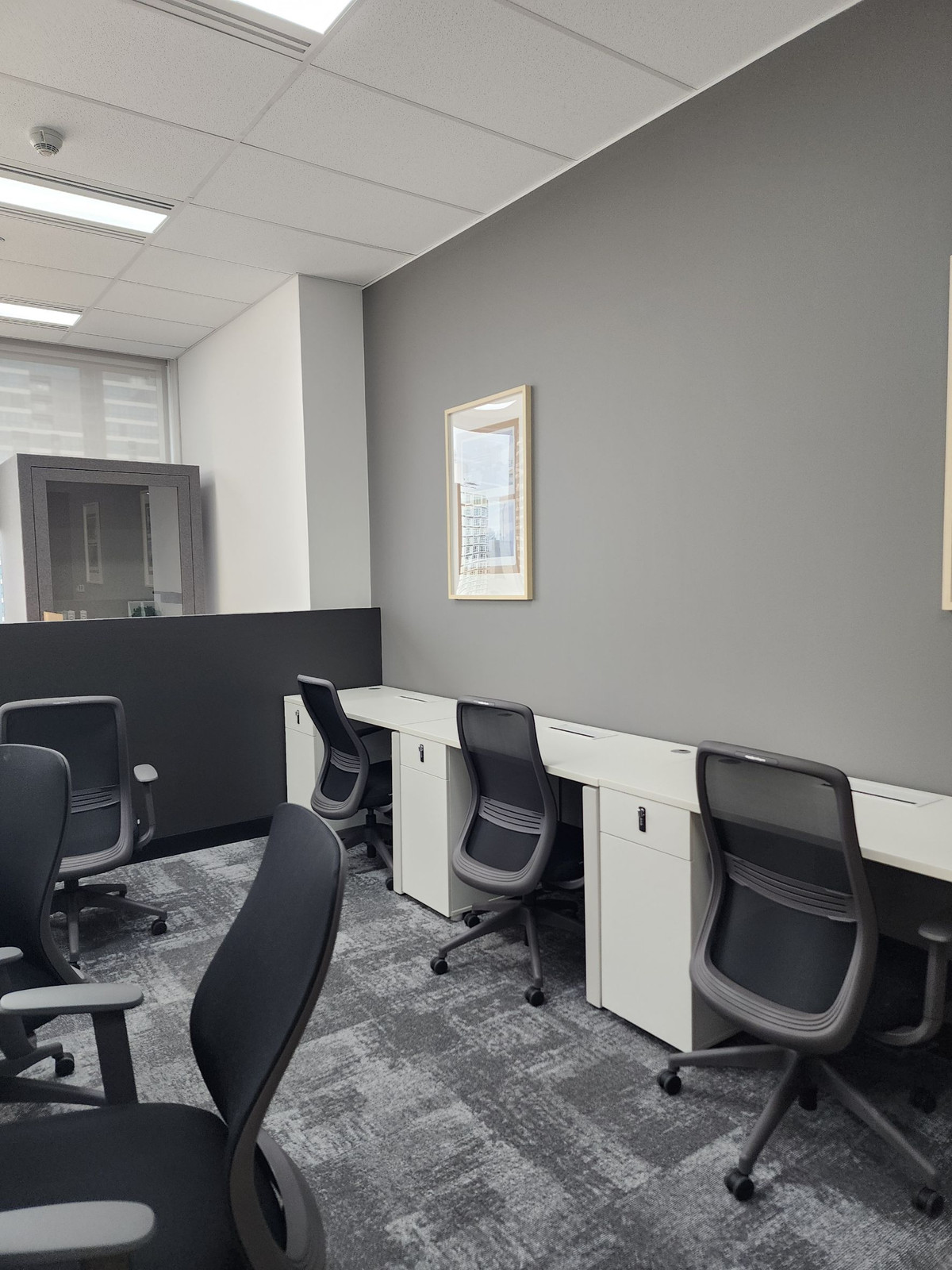 ให้เช่าสำนักงานสุขุมวิท อโศก ทองหล่อ : ออฟฟิศพร้อมใช้ พื้นที่ 116 sq.m  ติดรถไฟฟ้า สถานี นานา