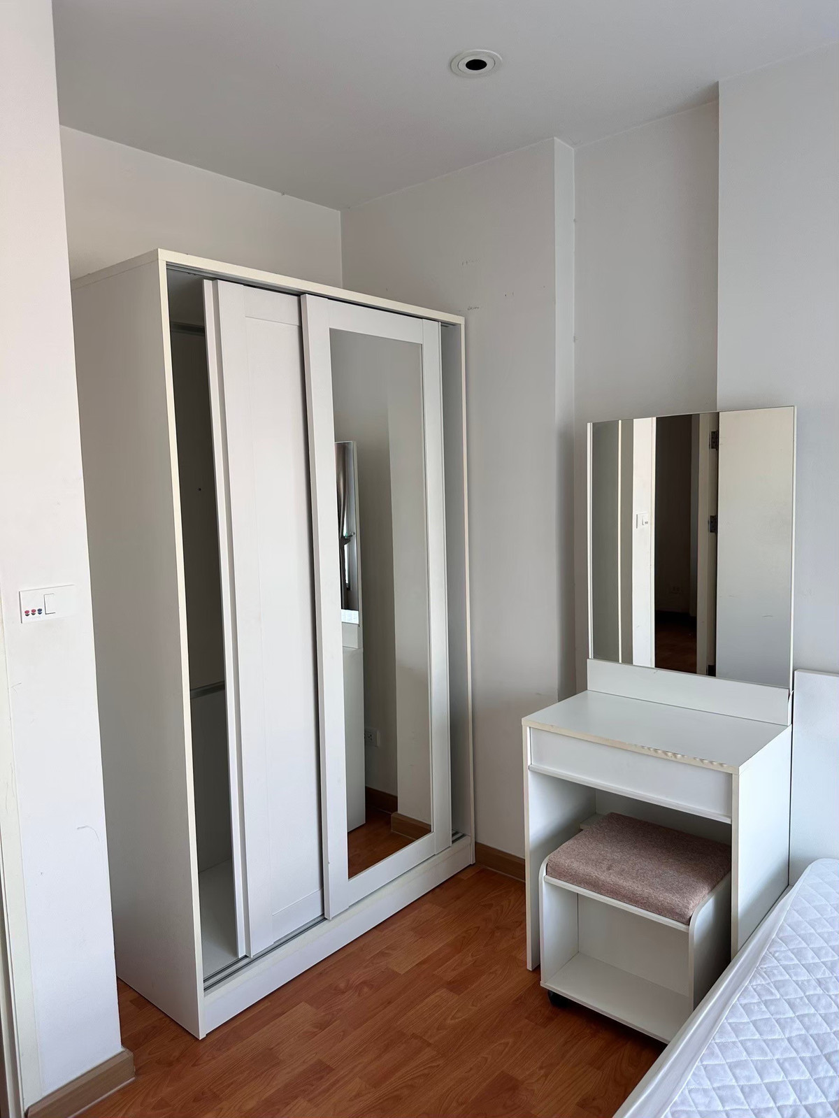 For RentCondoThaphra, Talat Phlu, Wutthakat : OMG2145  [ The President Sathorn - Ratchaphruek 1 ]  Large 1 Bedroom - Cheap RENT @ 1-Apr-26