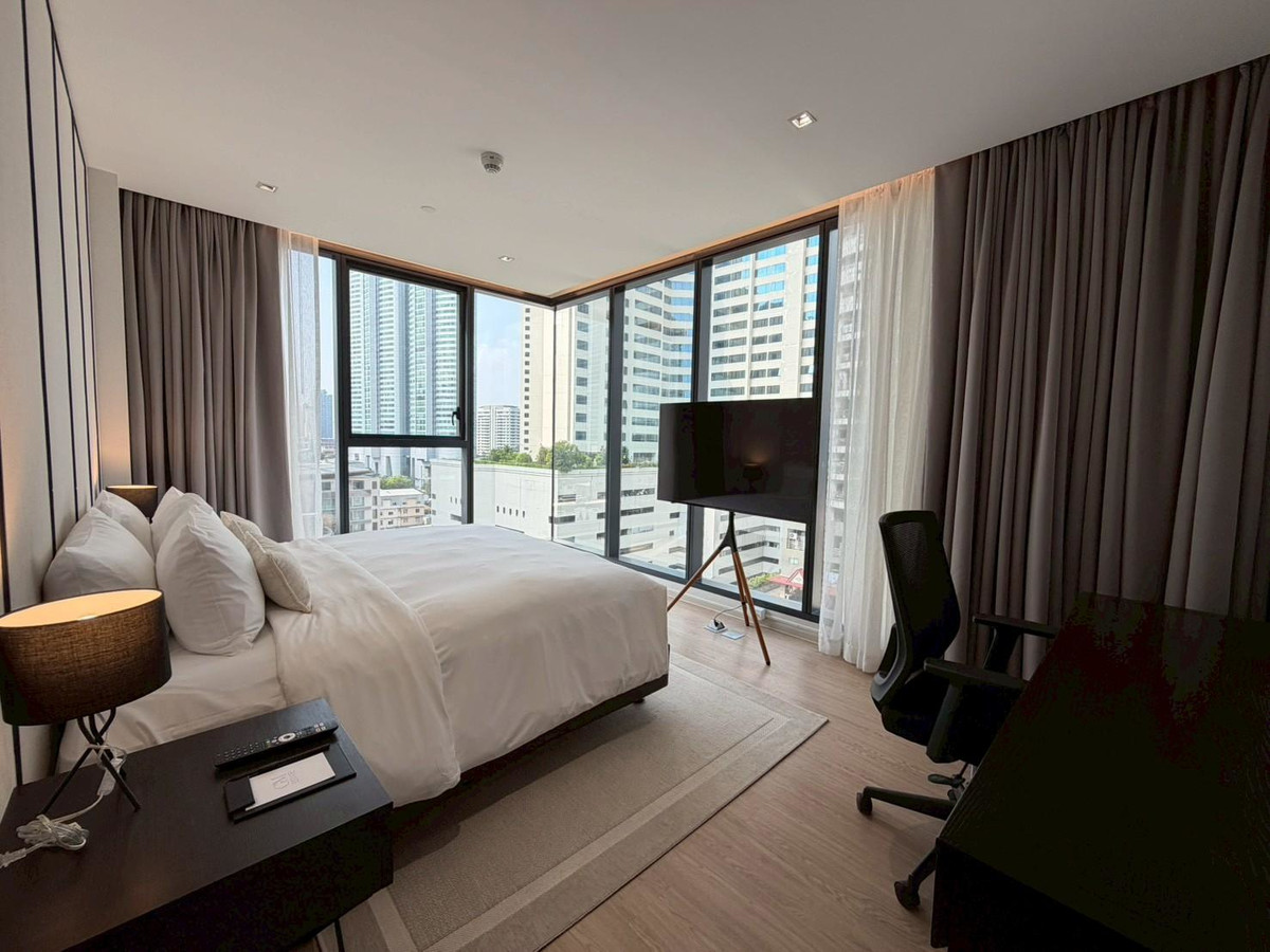 For RentSukhumvit, Asoke, Thonglor : GM Estate Executive Apartment Sukhumvit 20 – 3 Beds + Multi-Purpose Room, 200 sq.m. Please call: 062-496-6454