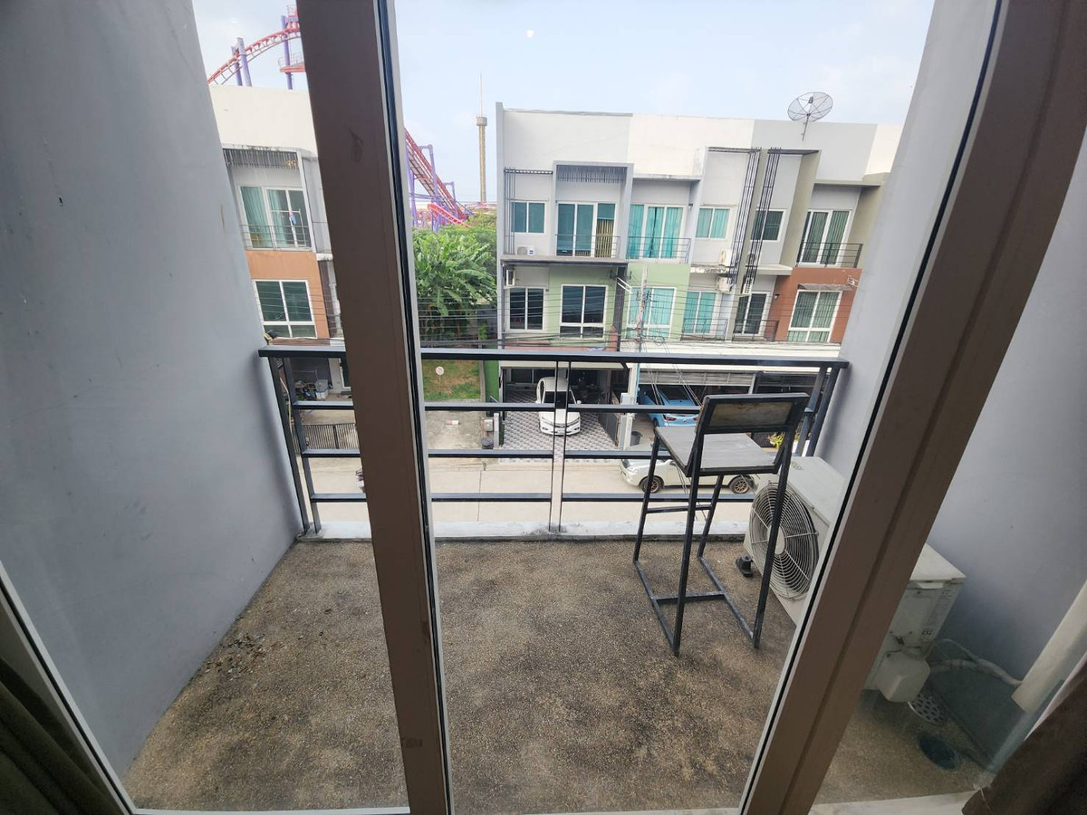 ให้เช่าทาวน์โฮมนวมินทร์ รามอินทรา : ให้เช่าทาวน์โฮม กรีนิช รามอินทรา ใกล้ สวนสยามอะเมซิ่งพาร์ค เพียง 5 นาที