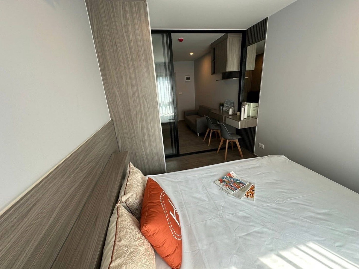 ให้เช่าคอนโดท่าพระ ตลาดพลู วุฒากาศ : 🩷ปล่อยเช่าคอนโด Regent วุฒากาศ ราคา 13,000. line @900cqqhk 
คอนโดใหม่มือ 1 ✅รับเฉพาะคนไทย
Regent วุฒากาศ ชั้น 14 วิวสระ 26 ตร.ม. ❤️13,000 ✅พร้อมชม✅แต่งแต่งบิ้วอินเต็มระบบเฟอร์ครบ กั้นห้องนอน เตียงพร้อมฟูก โซฟา
กั้นครัวแยก แอร์ 2 ตัว ชุดครัวบิ้วอิน