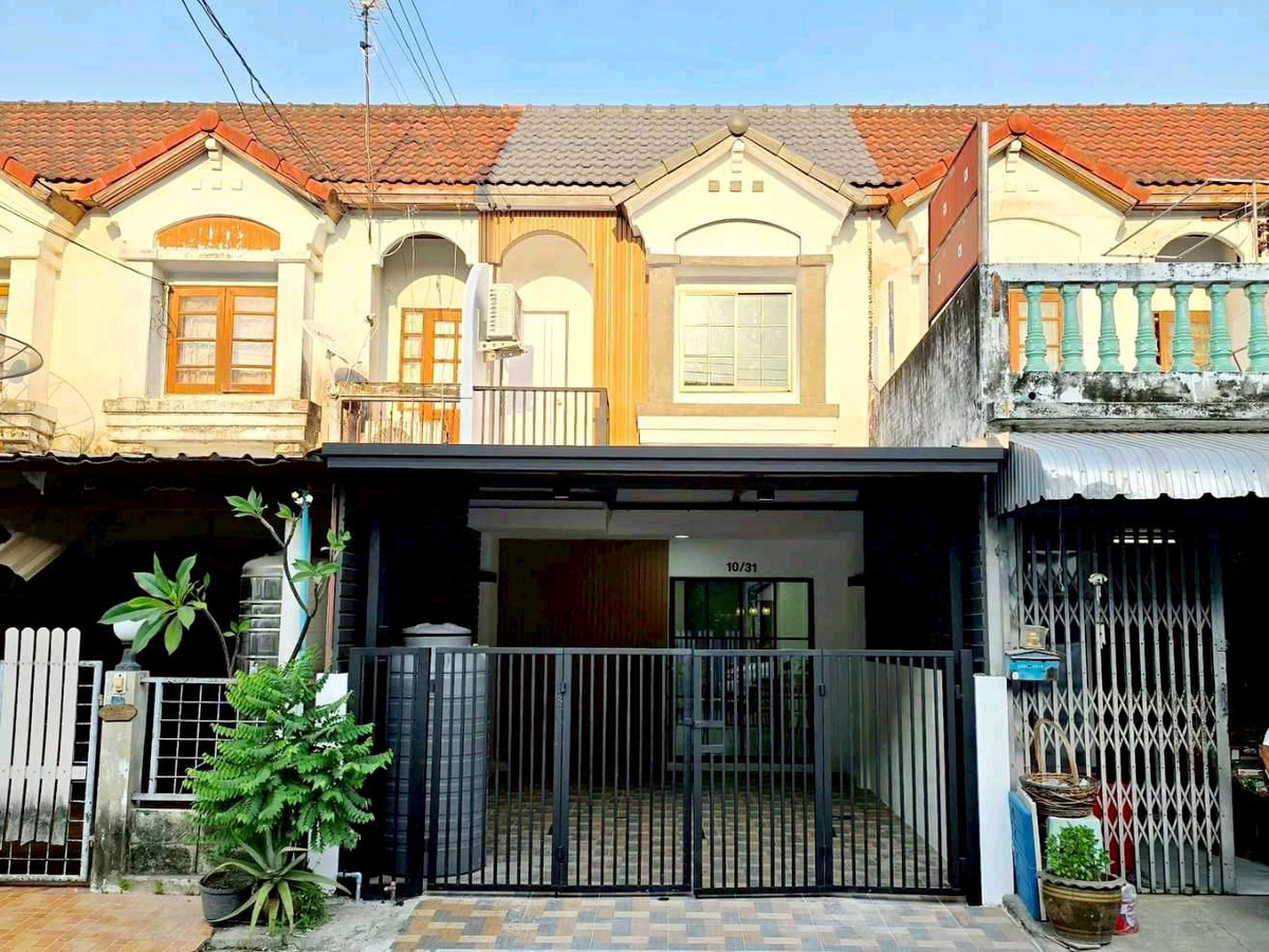 ขายทาวน์โฮมนวมินทร์ รามอินทรา : ขายทาวน์เฮ้าส์ 2 ชั้น หมู่บ้านพนาสนธิ์1  เลียบคลองสอง 4 ตลาดเลียบคลองสอง วัดพระยาสุเรนทร์ แฟชั่นไอส์แลนด์ ซาฟารีเวิลด์ รามอินทรา แจ๊ส คู้บอน  แม็คโคร โลตัส ปัญญาอินทรา วัดบางชัน รร.บางชัน รพ.สินแพทย์ รพ.นพรัตน์ รถไฟฟ้าสีชมพู สนง.เขตคลองสามวา หทัยราษฎร์ 