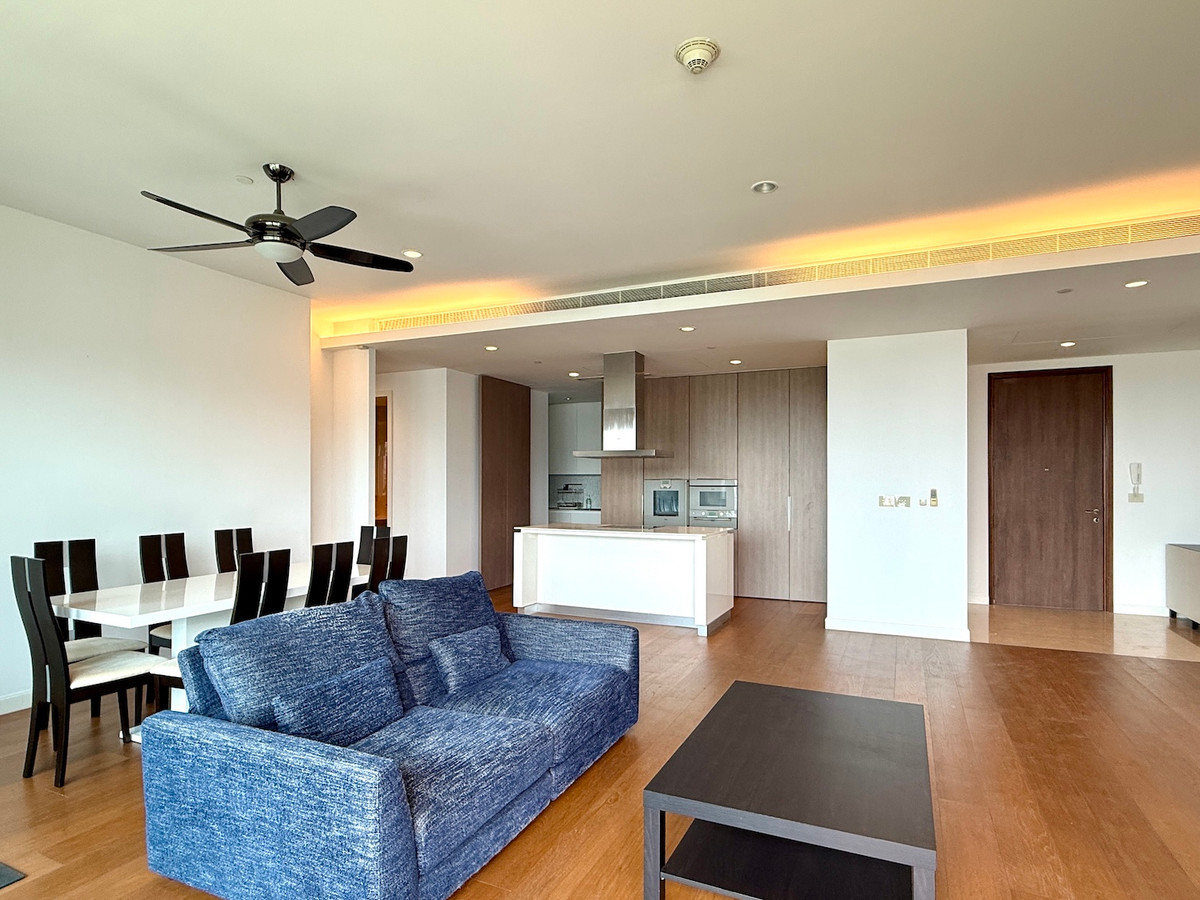 ให้เช่าคอนโดวิทยุ ชิดลม หลังสวน : คอนโด 3 ห้องนอน วิวสวน sport club ใกล้ BTS ราชดำริ