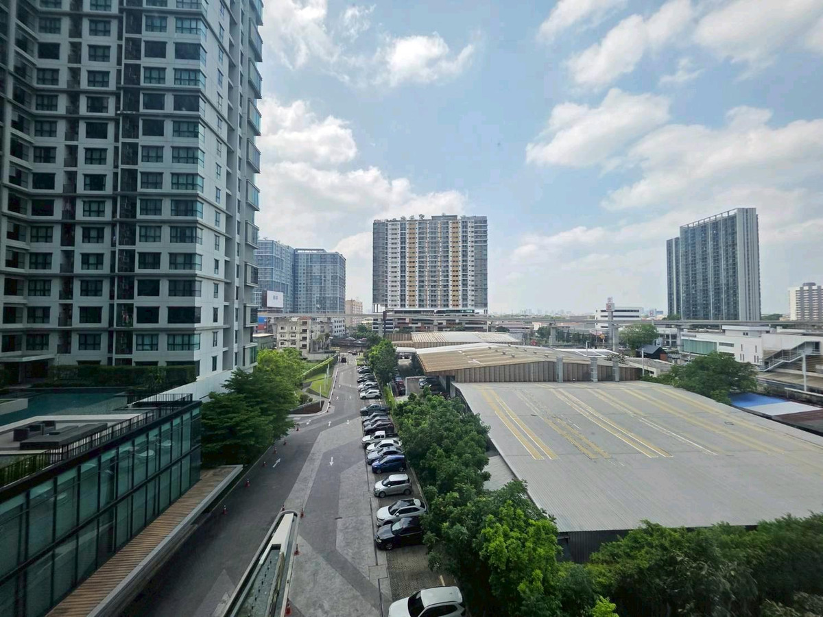 ขายคอนโดแจ้งวัฒนะ เมืองทอง : ขาย คอนโด เดอะเบส แจ้งวัฒนะ วิวสระ ห้องมุม 2 ห้องนอน 
ราคาลดพิเศษ  ใกล้รถไฟฟ้าเมืองทองธานี