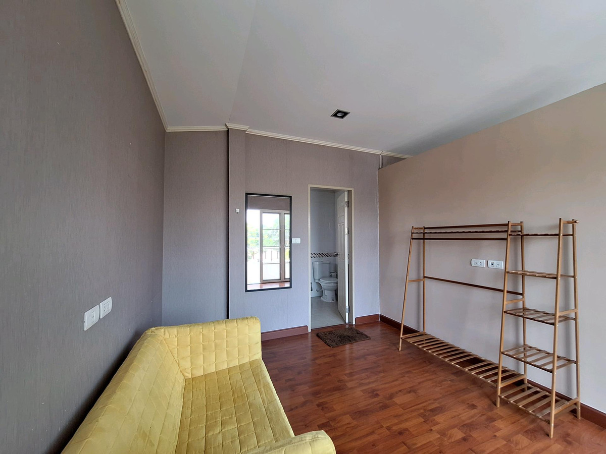 ให้เช่าบ้านมีนบุรี-ร่มเกล้า : บ้านเช่าร่มเกล้า ศุภาลัย พาร์ควิลล์ ร่มเกล้าสุวรรณภูมิ มีนบุรี 67 ตร.ว. 3 นอน ติดถนนร่มเกล้า เข้ามาเพียง 250 เมตร