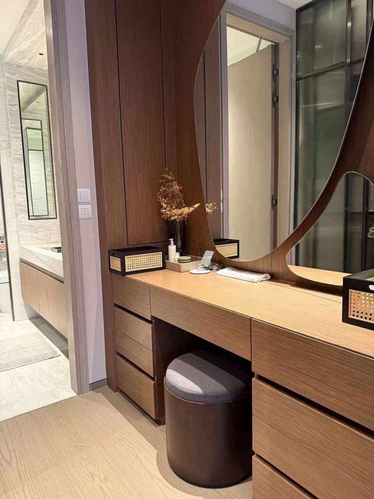 ให้เช่าคอนโดวิทยุ ชิดลม หลังสวน : ✨ SCOPE Langsuan | Luxury Unit for Rent ✨ 1Bed2Bath  85sqm special price 130k Call 0635925888