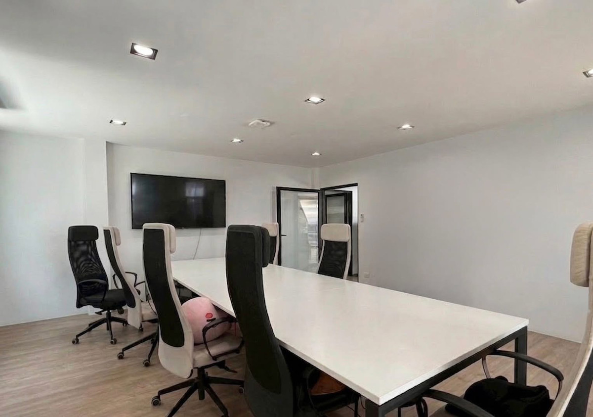 ให้เช่าโฮมออฟฟิศสุขุมวิท อโศก ทองหล่อ : Home Office For Rent! – ให้เช่าโฮมออฟฟิศ 2 ชั้น 400sq.m. ทำเลทองหล่อ 25 จดทะเบียนบริษัทได้ ที่จอดรถ 7–8 คัน