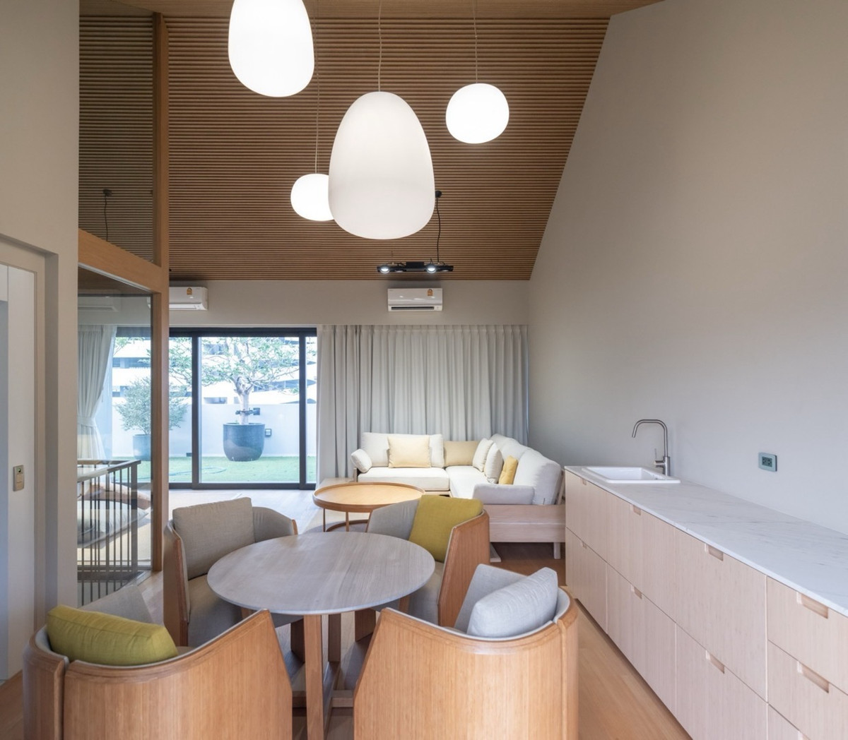 ให้เช่าบ้านสะพานควาย จตุจักร : ให้เช่าบ้านเดี่ยวบ้านบ้านวิภาวดี20 pool villa สุด luxury🌟🌈🌲 豪华泳池别墅出租，位于Vibhavadi 20区。