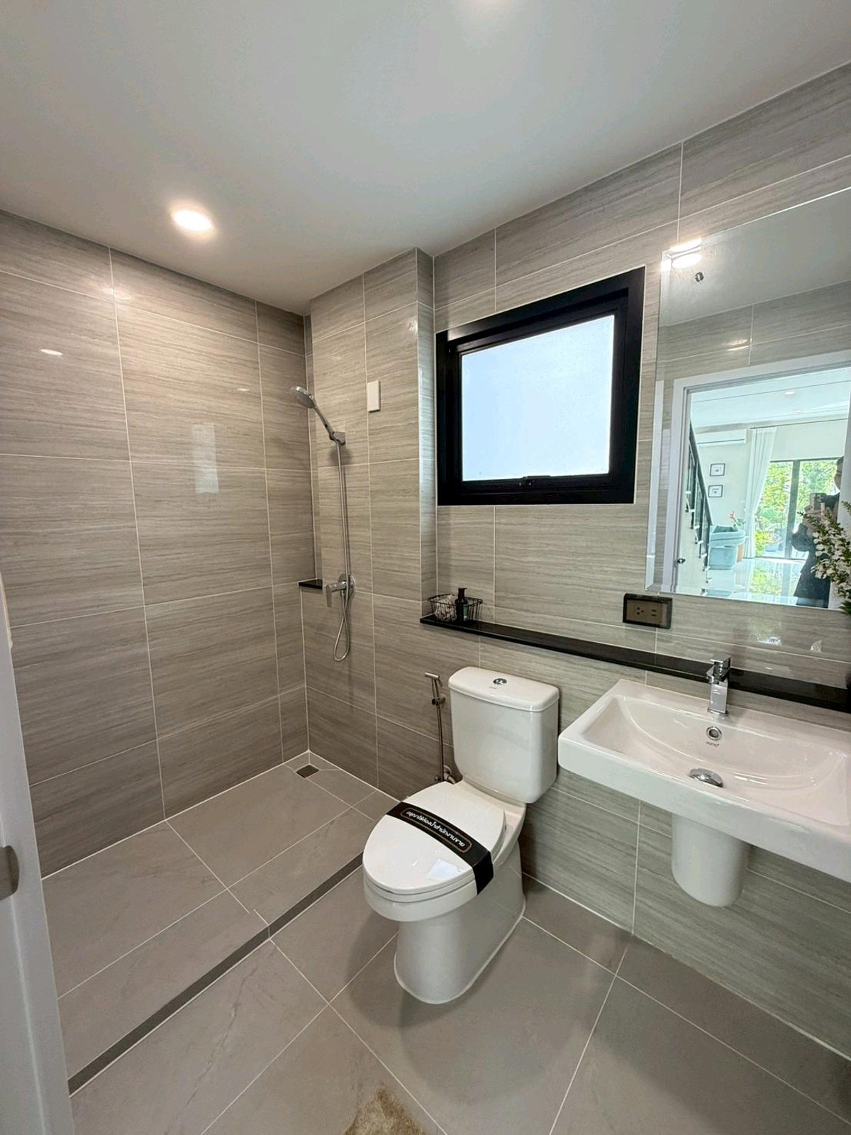 ขายบ้านนนทบุรี บางใหญ่ บางบัวทอง : บ้านเดี่ยว ตกแต่งพร้อมเข้าอยู่ ทำเลหน้าคลับเฮ้าส์