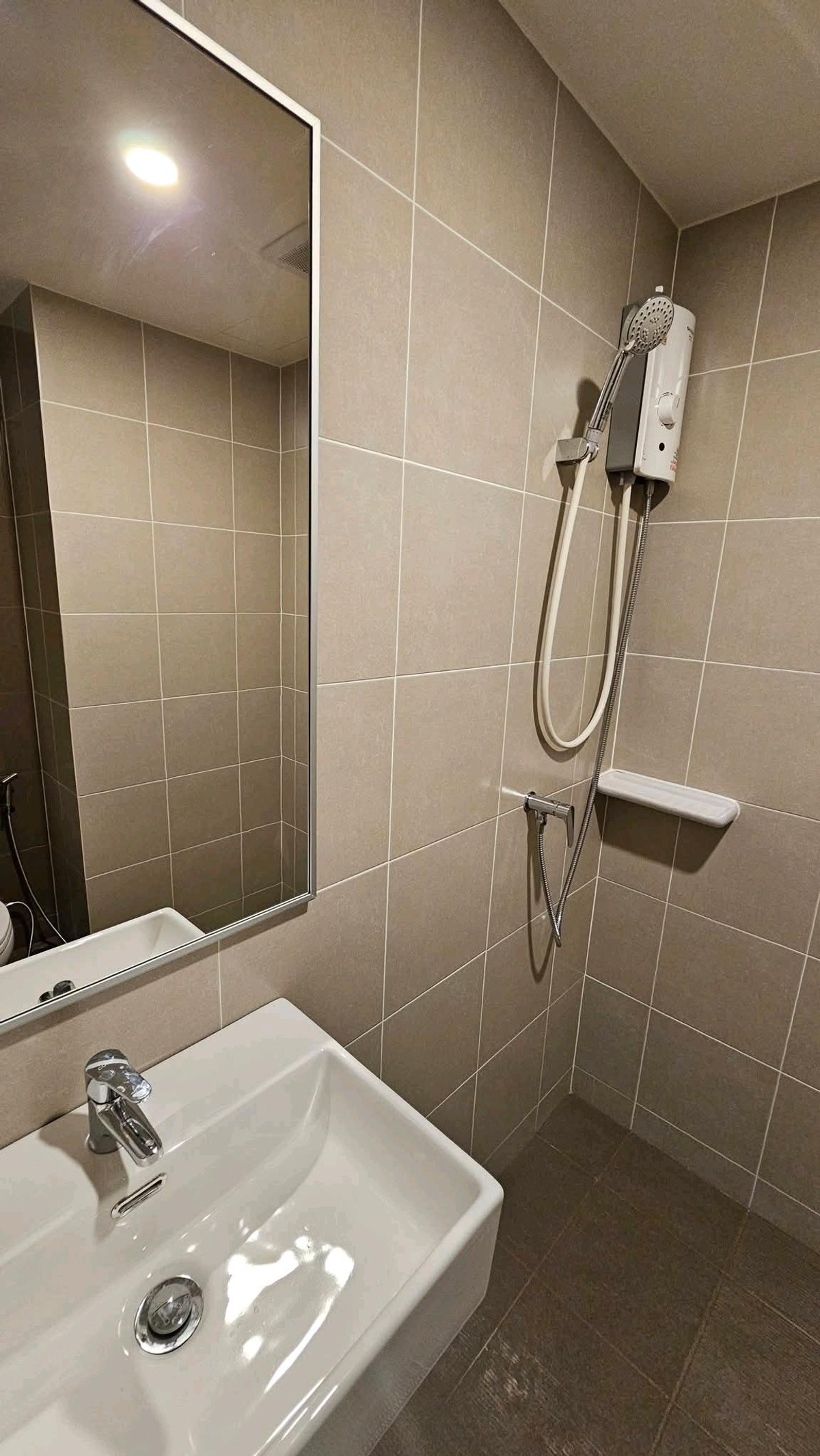 For RentCondoPinklao, Charansanitwong : 🌟 Brand new room, high view, open, comfortable, close to MRT, easy to travel, meets the needs of city people. Ready to move in immediately!