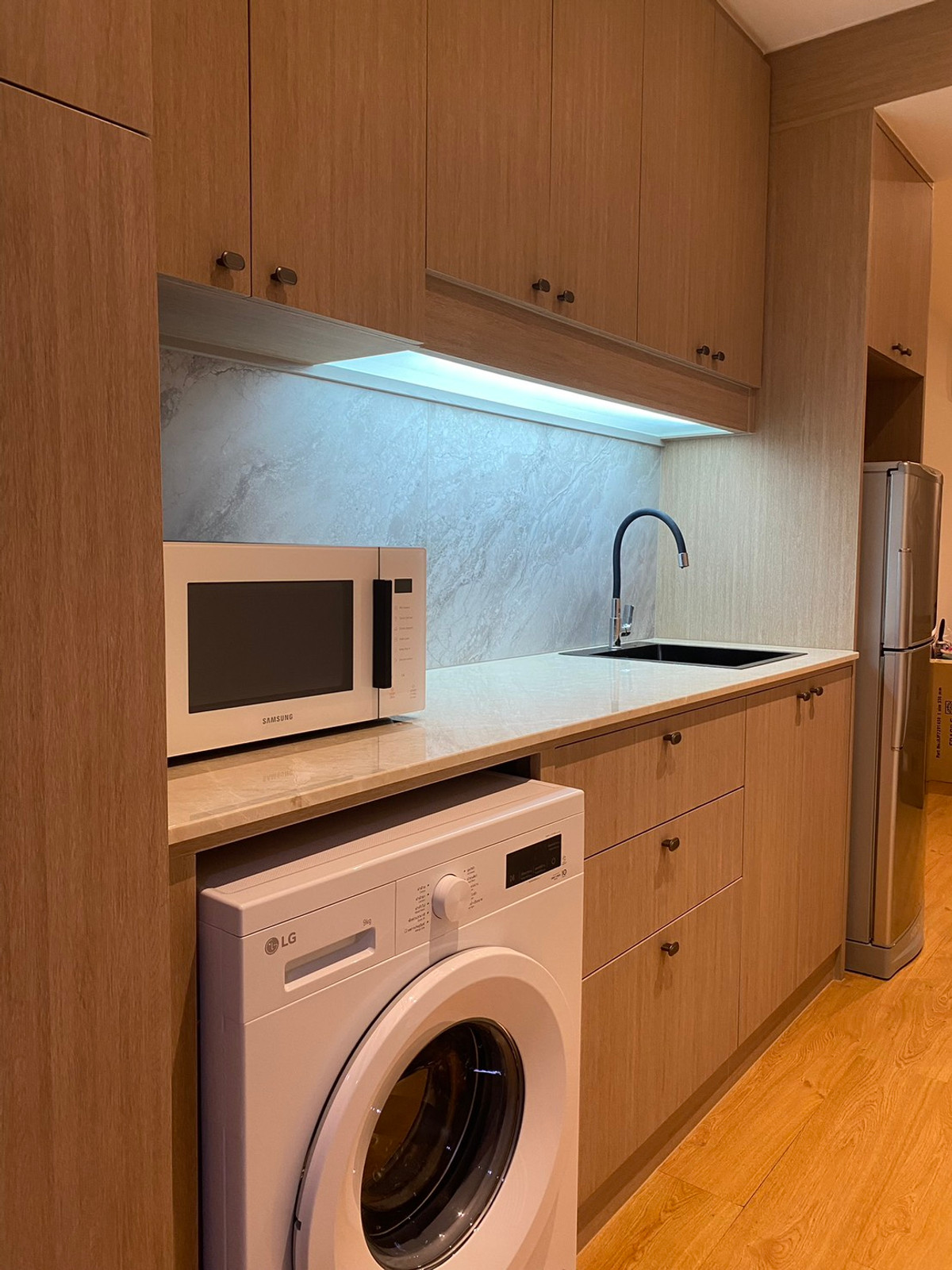 ให้เช่าคอนโดสีลม ศาลาแดง บางรัก : ให้เช่า Silom Grand Terrace ห้องกว้างอยู่สบาย 42 ตรม.ย่านศาลาแดง ทำเลดี เดินไป BTS ได้