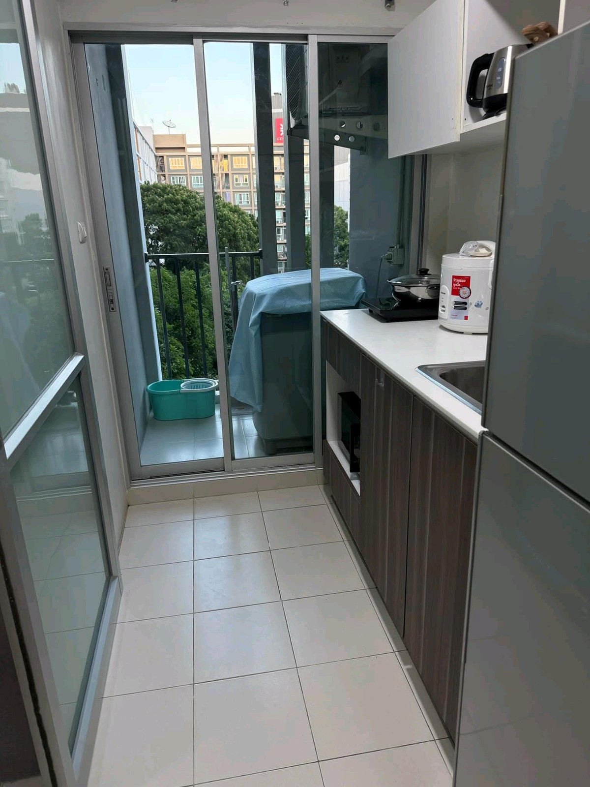 For RentCondoChiang Mai : Rent D condo Sign, next to Zen Fest, Chiang Mai, garden view, 5th floor, 10,000 / month.