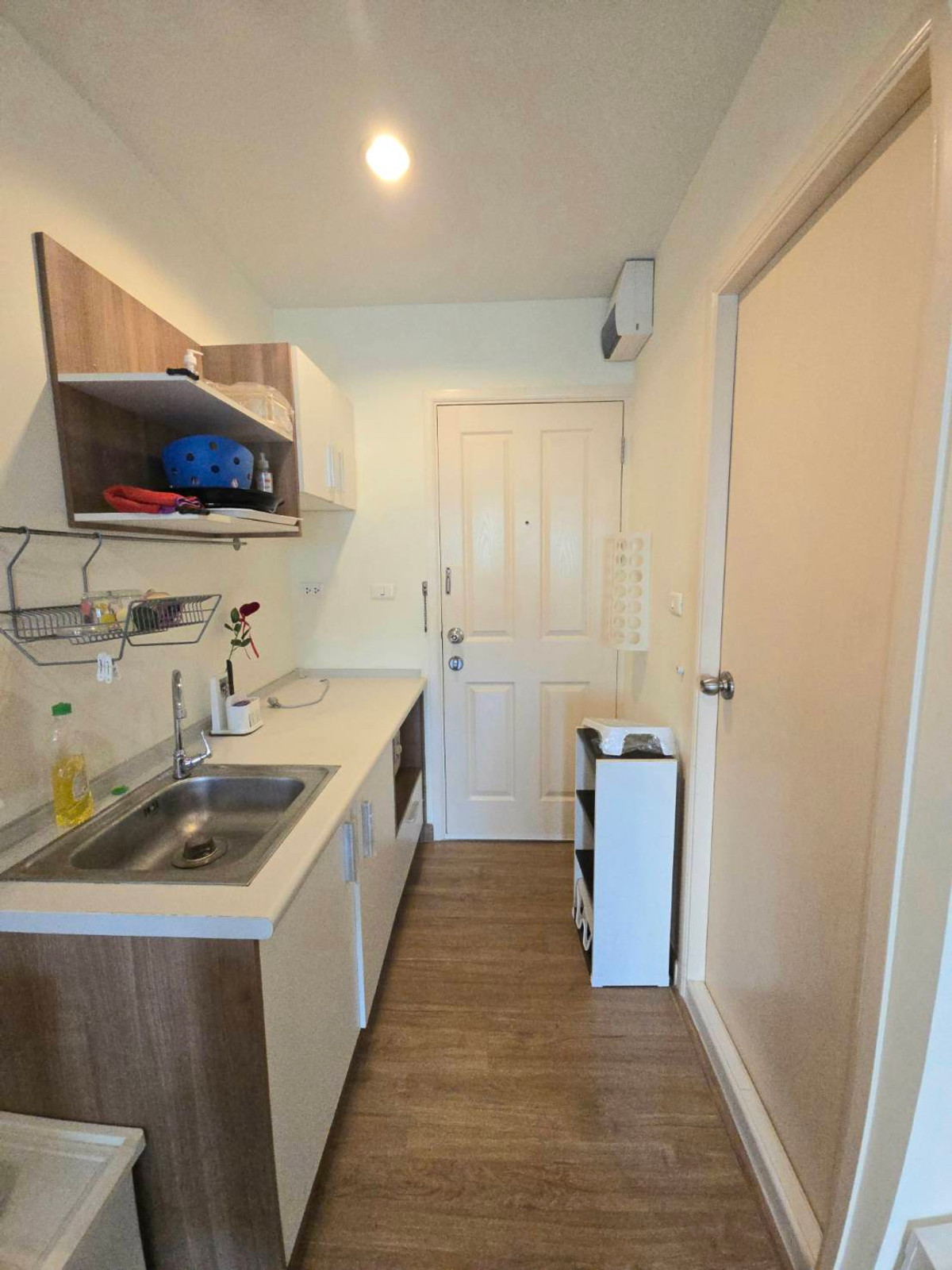 For RentCondoRattanathibet, Sanambinna : 𝗧𝗵𝗲 𝗖𝗼𝗻𝗻𝗲𝘅𝗶𝗼𝗻 𝗖𝗼𝗻𝗱𝗼 Available, ready to move in, 4th floor room, complete with electrical appliances.